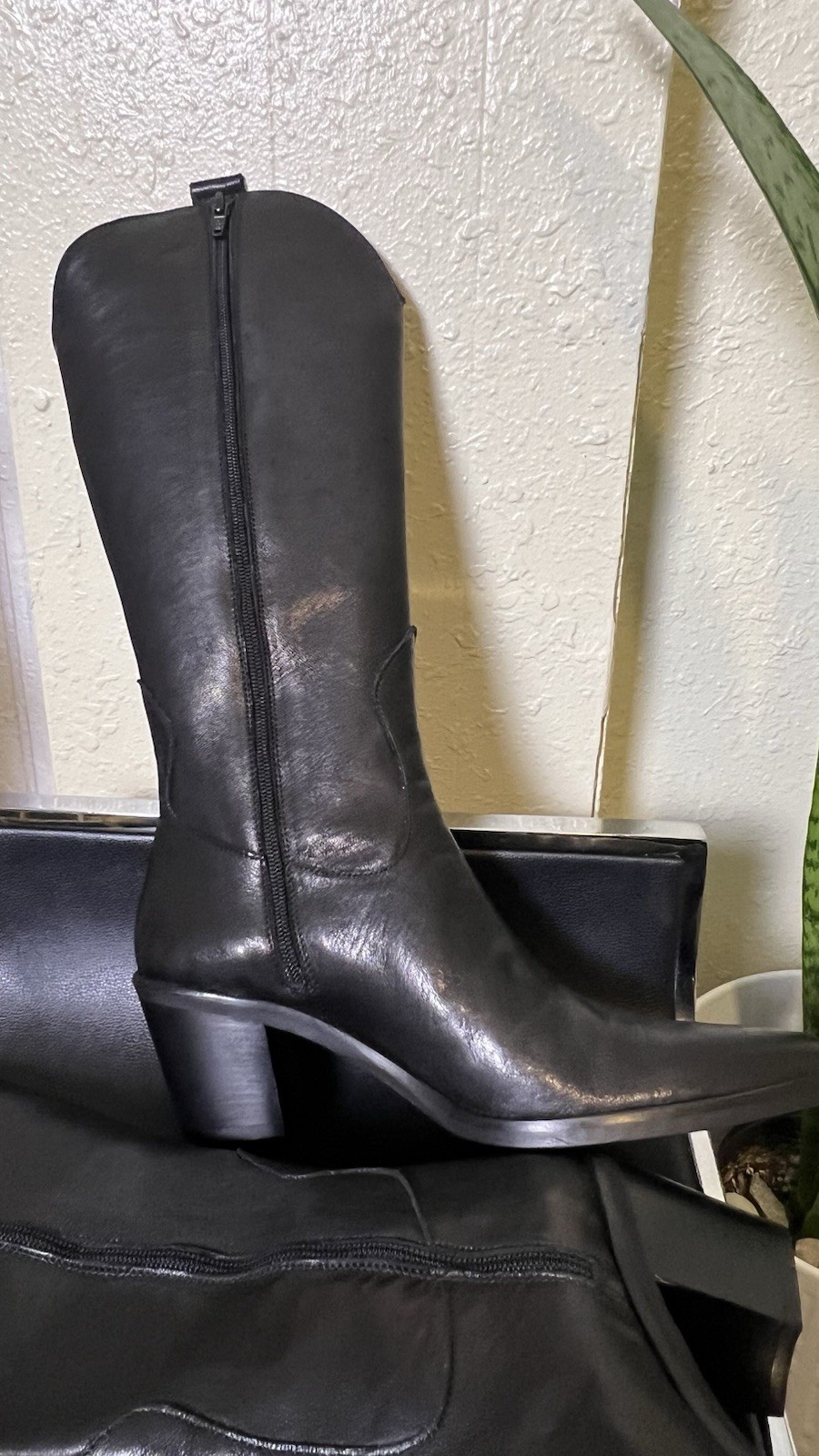 EMANUELE CASTRO – NWOB Italian Leather Western Boots – Size 40 WOMAN’S