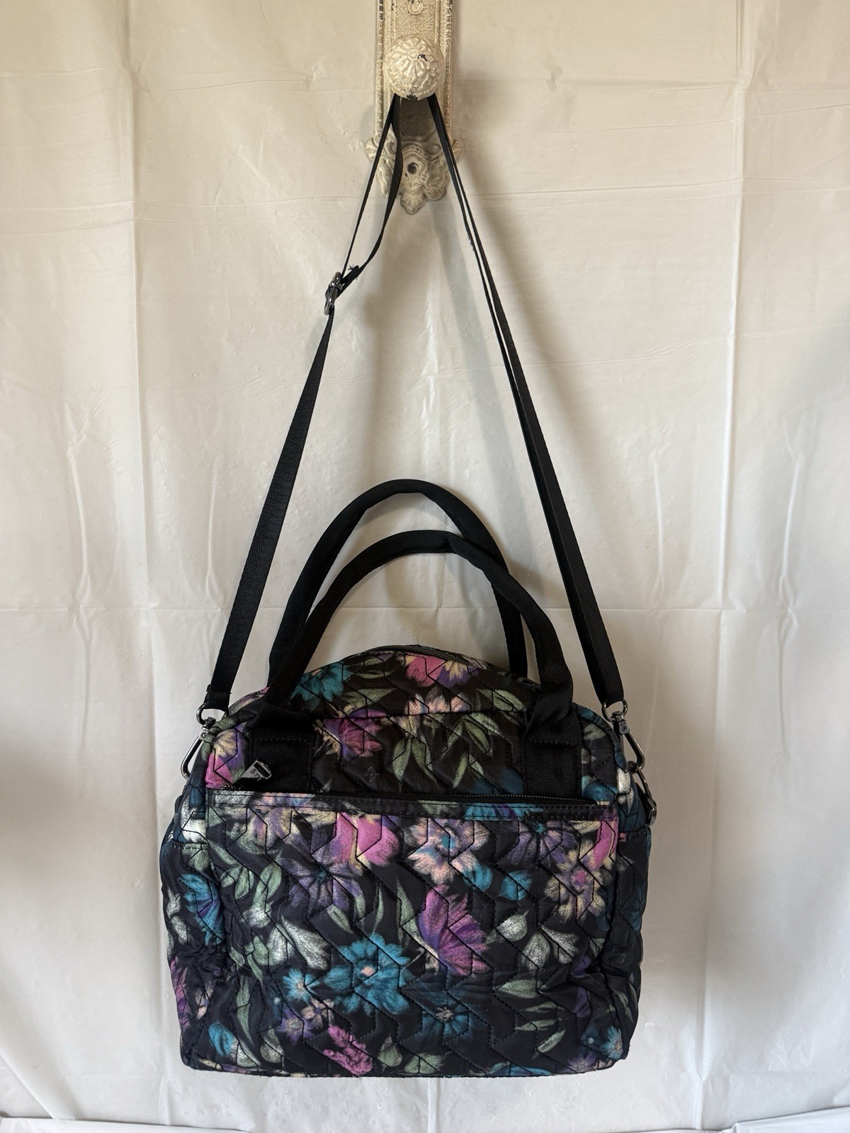 LUG jive satchel Built In Wallet