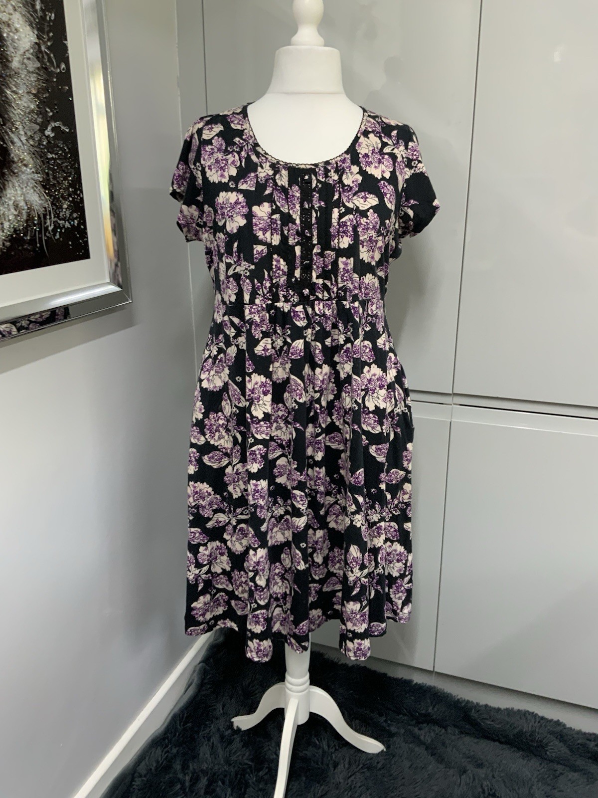 M&Co Size 20 Dress Black Purple Floral Stretchy Fabric Short Sleeve Pockets