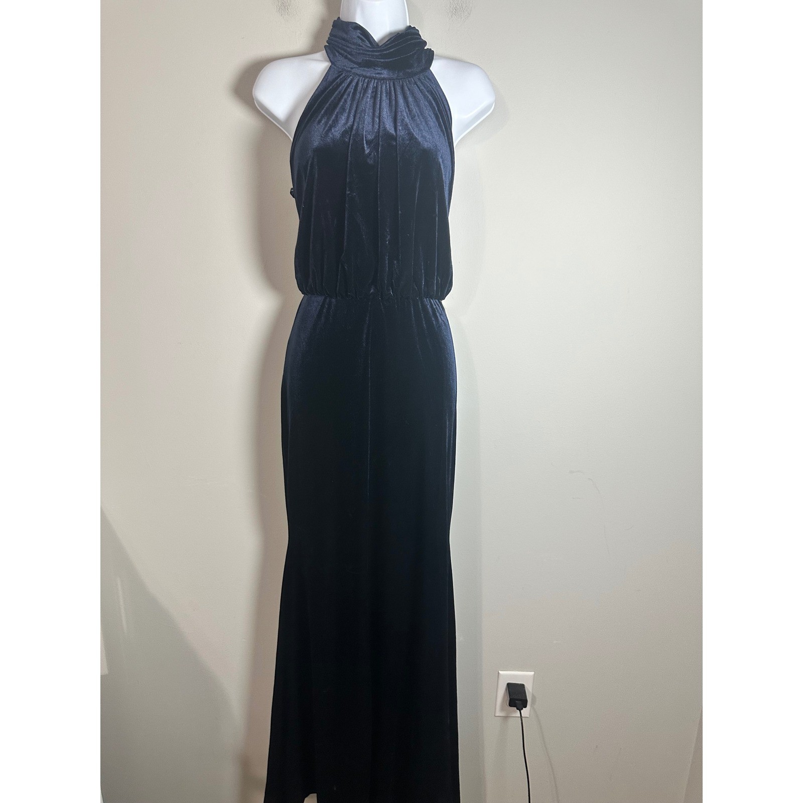 Eliza J Navy Blue Velvet Halter Neck Maxi Gown EJ1M9028 Womens 8 NWT