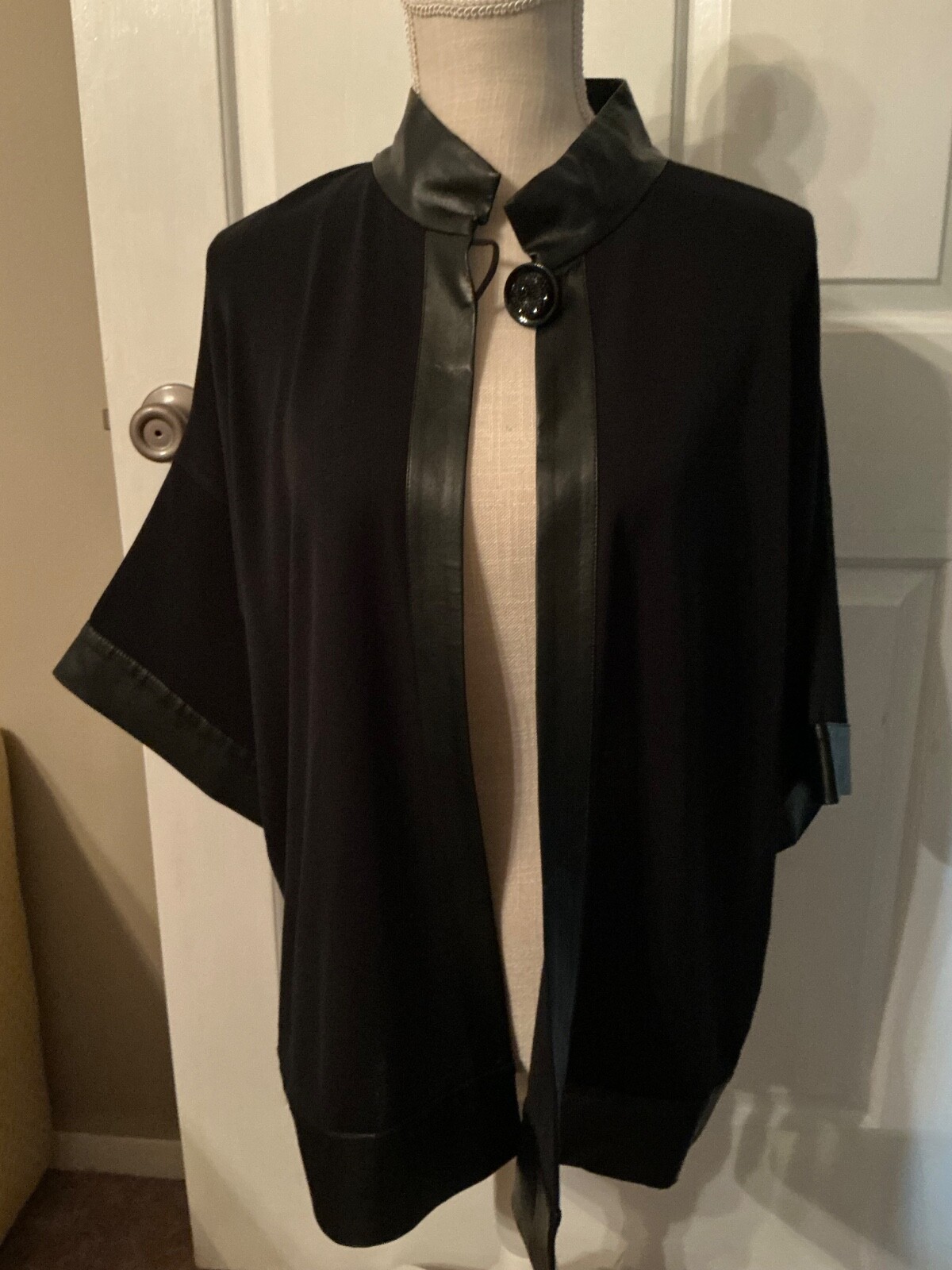 🌸 Ming Wang Black with Black Faux Leather Trim 3/4 Sleeve Size M Jacket 🌸