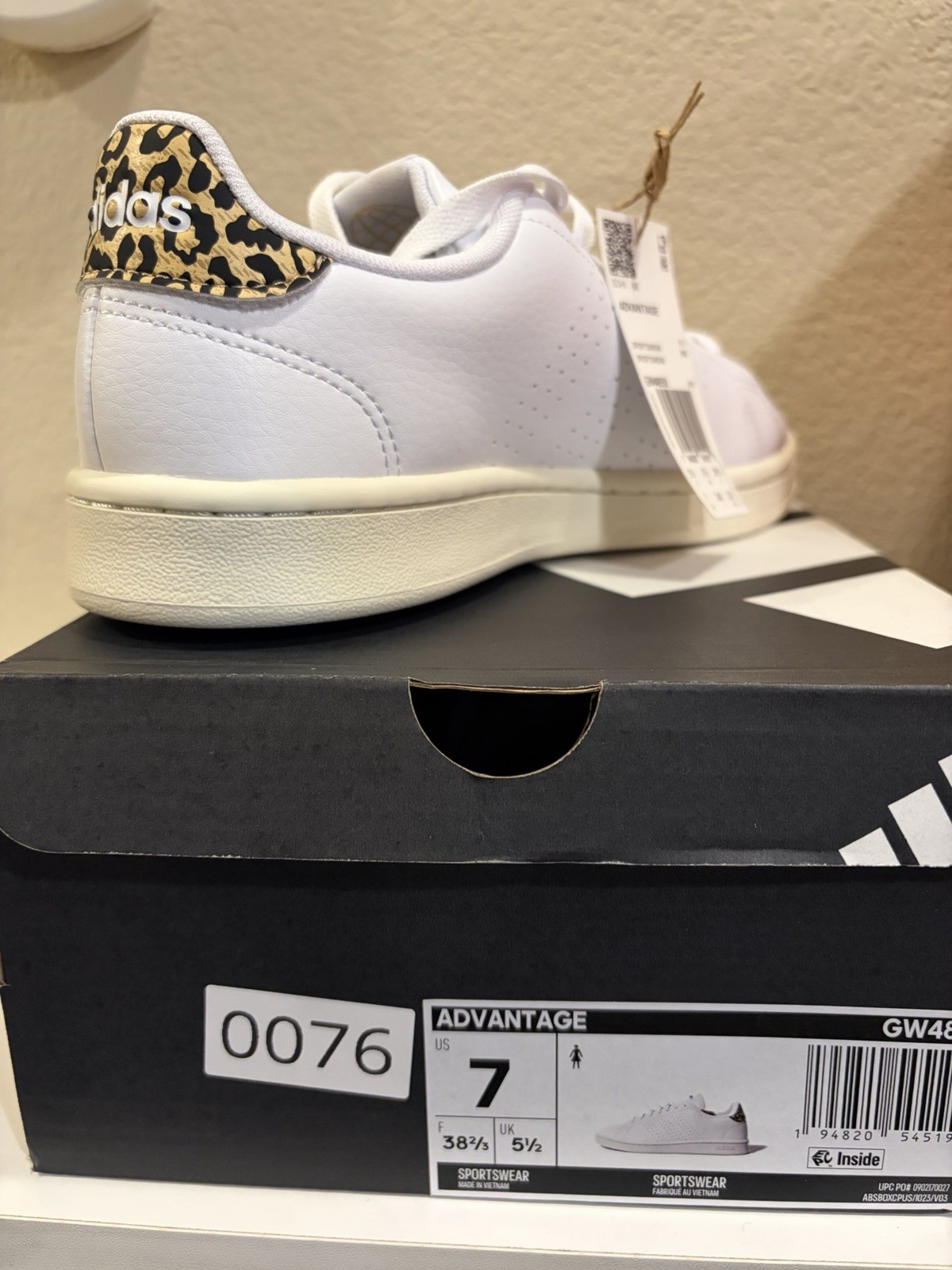 adidas Advantage Women’s Low Top Leather Sneakers White Leopard Print GW4850