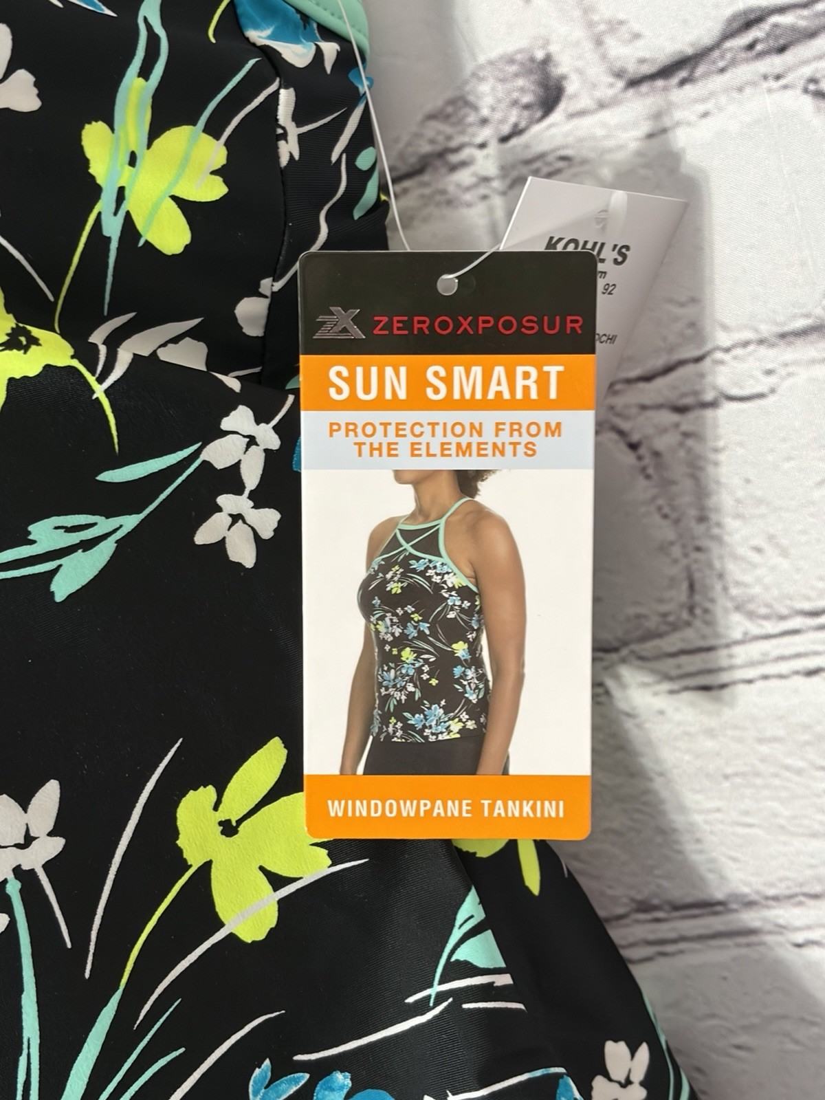 ZeroXposur Tankini Swim Top XS (6) UPF 30+ Quick Dry Floral Black Halter
