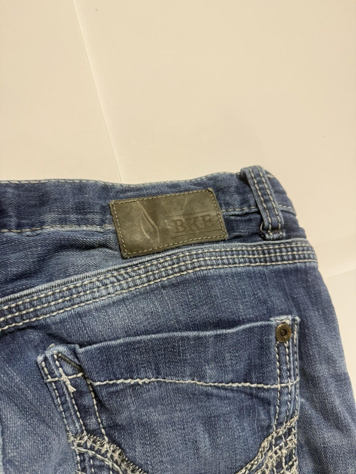 BKE Jeans ~ Jake Straight ~ Size 30R~ Long Length ~ Thick Stitching ~ Very Nice