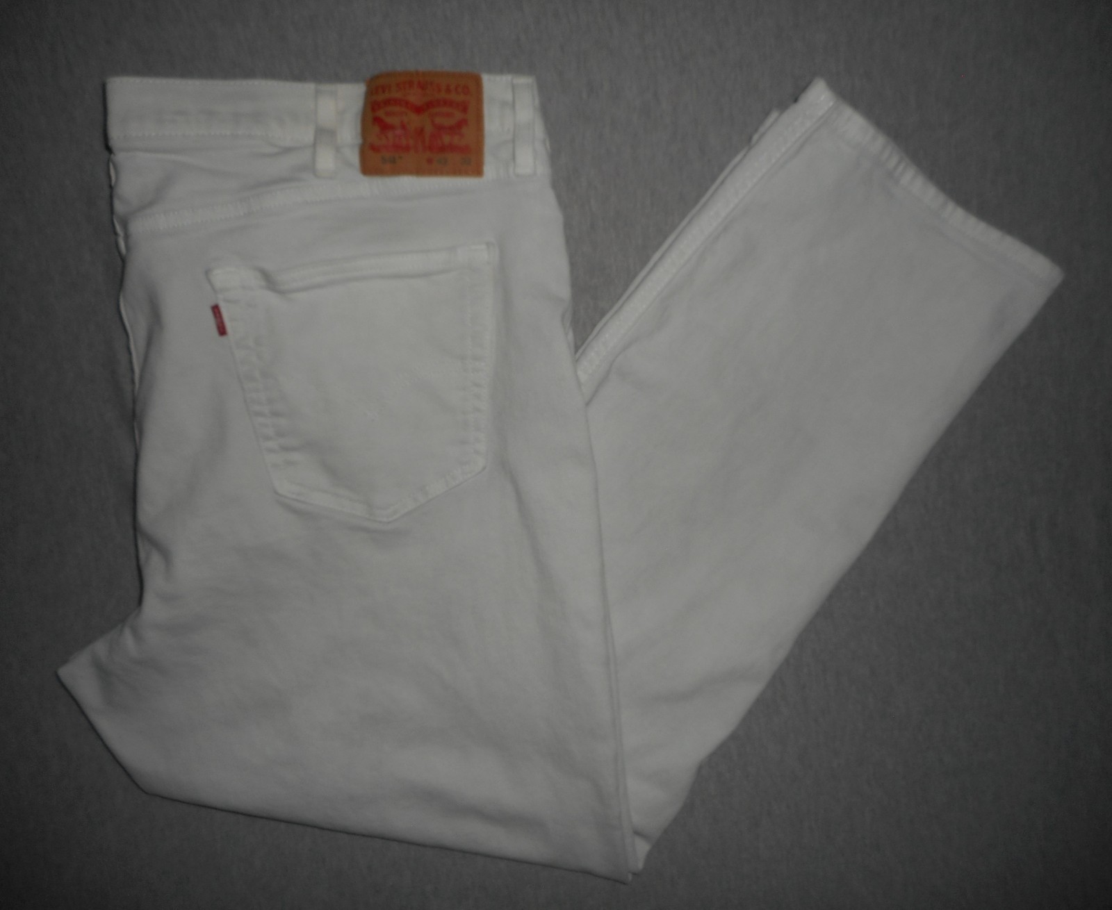 Levis 541 White Athletic Taper Jeans – MENS 42X30 (TAG 42X32) – LOTS OF PHOTOS