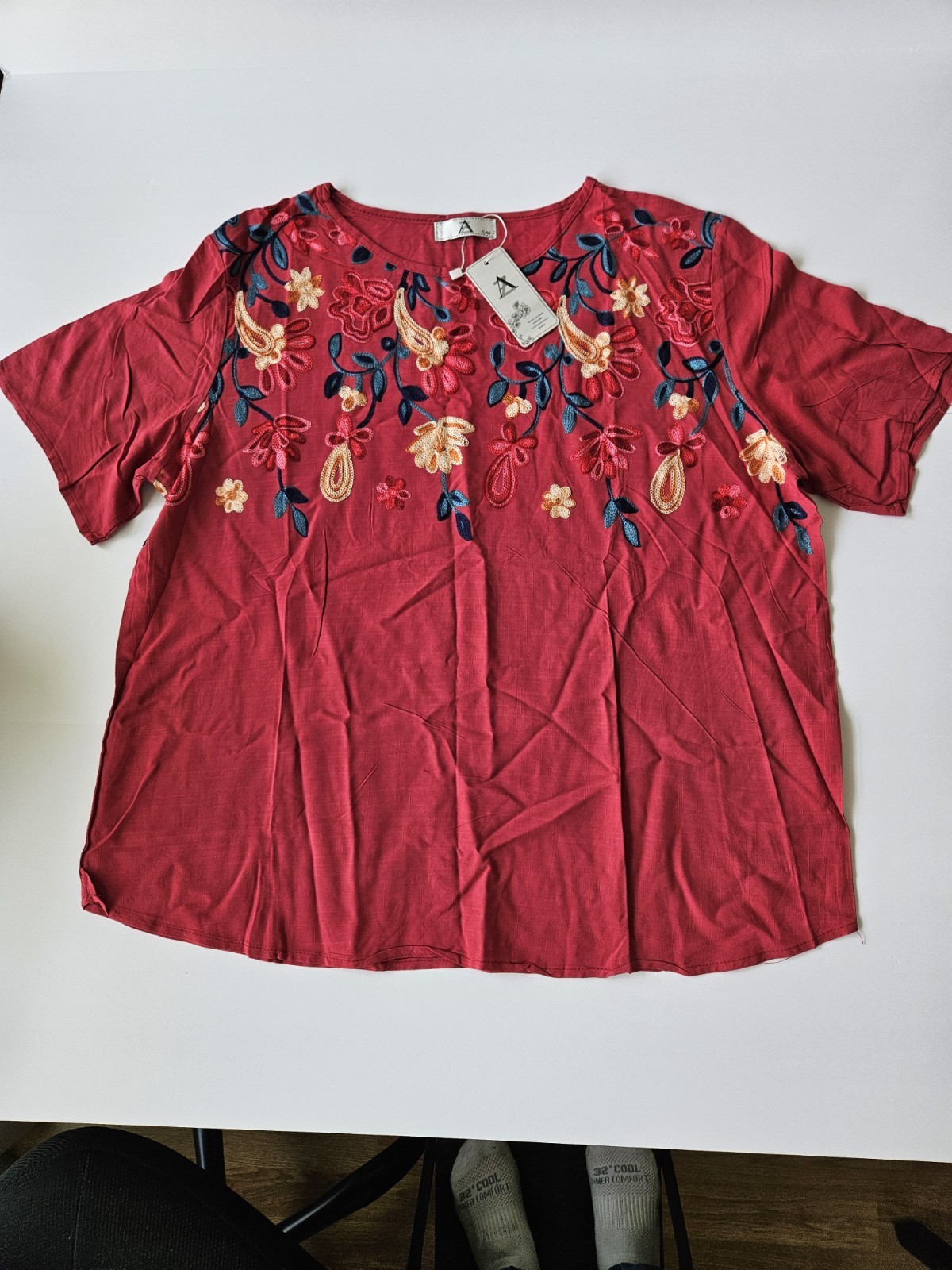 AZ Embroidered Flower Top S/M Reddish Bohemian Floral Viscose Short Sleeve NWT