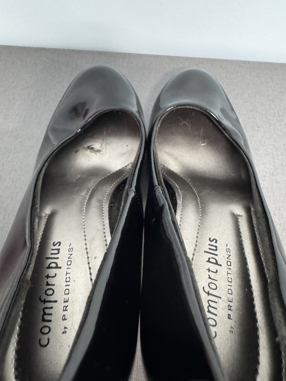 Comfort Plus by Predictions Black Patent Mid Heel Pumps Size 5.5