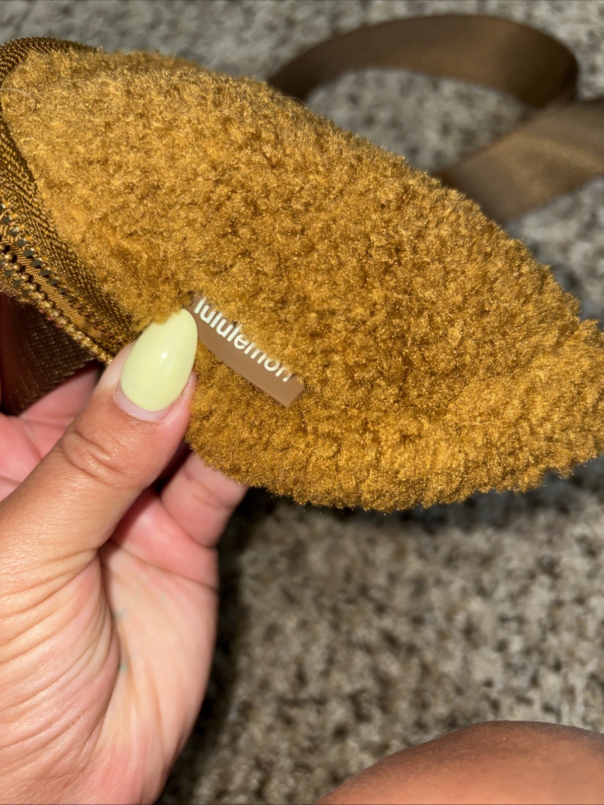 Lululemon Everywhere Fleece Belt Bag Burnt Caramel