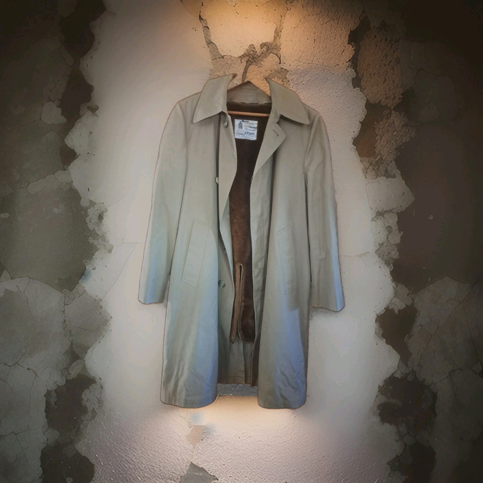 Vintage London Fog Maincoats 40R Trench Coat Beige Removable Liner Waterproof