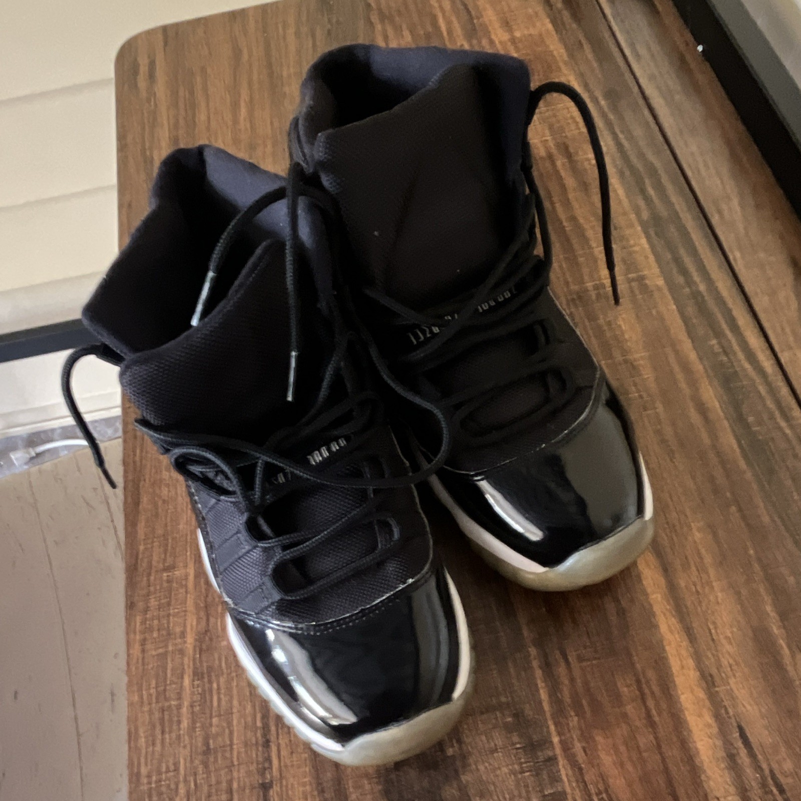 Jordan Air Jordan 11 High Top Basketball Sneakers Kids US 7Y Black/Gray 24cm