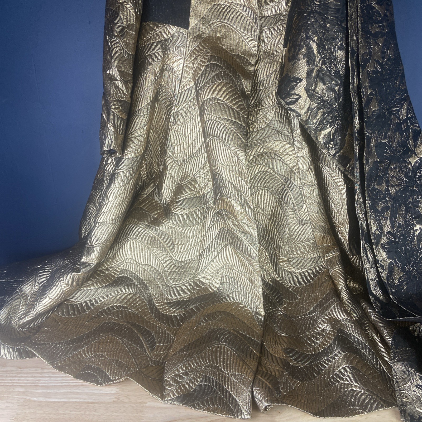 Making the Cut Season 3 Ep 3 Winning Look Jeanette’s Metallic Jacquard Coat 2XL