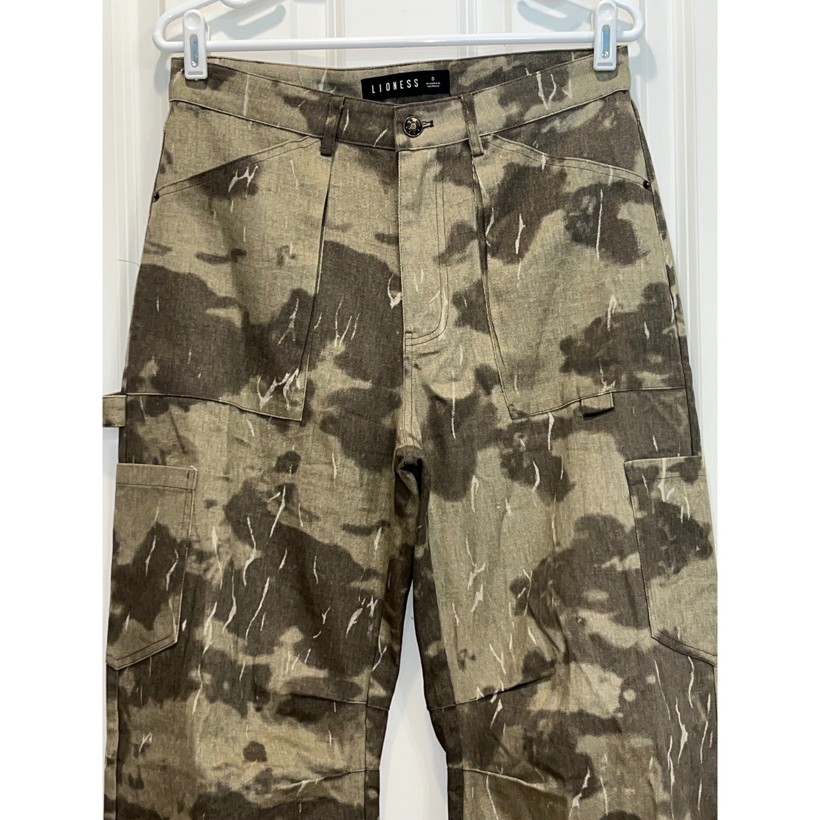 NWOT Lioness Camo Cargo Pant Womens Small Green Brown Wide Leg Carpenter Utility