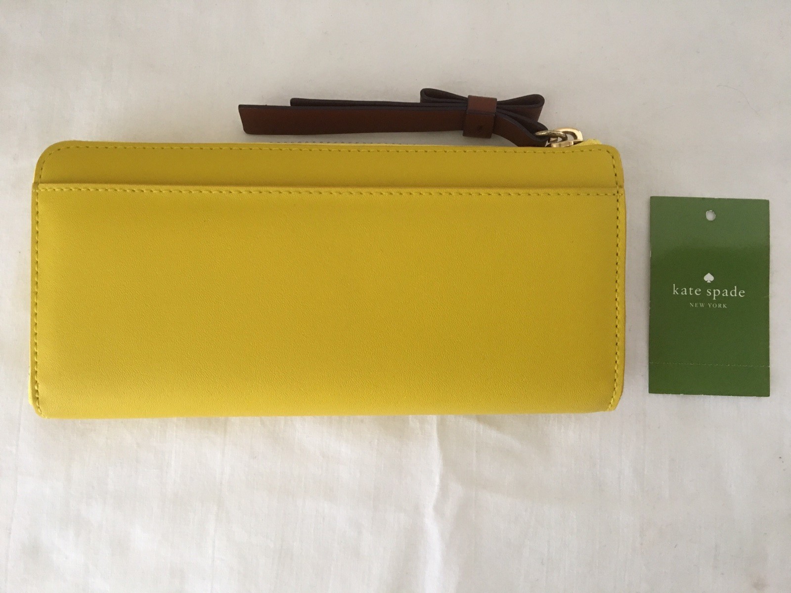 NWT Kate Spade Nisha Cobblestone Park Zip Around Wallet, Graffitiyl (708)/Yellow