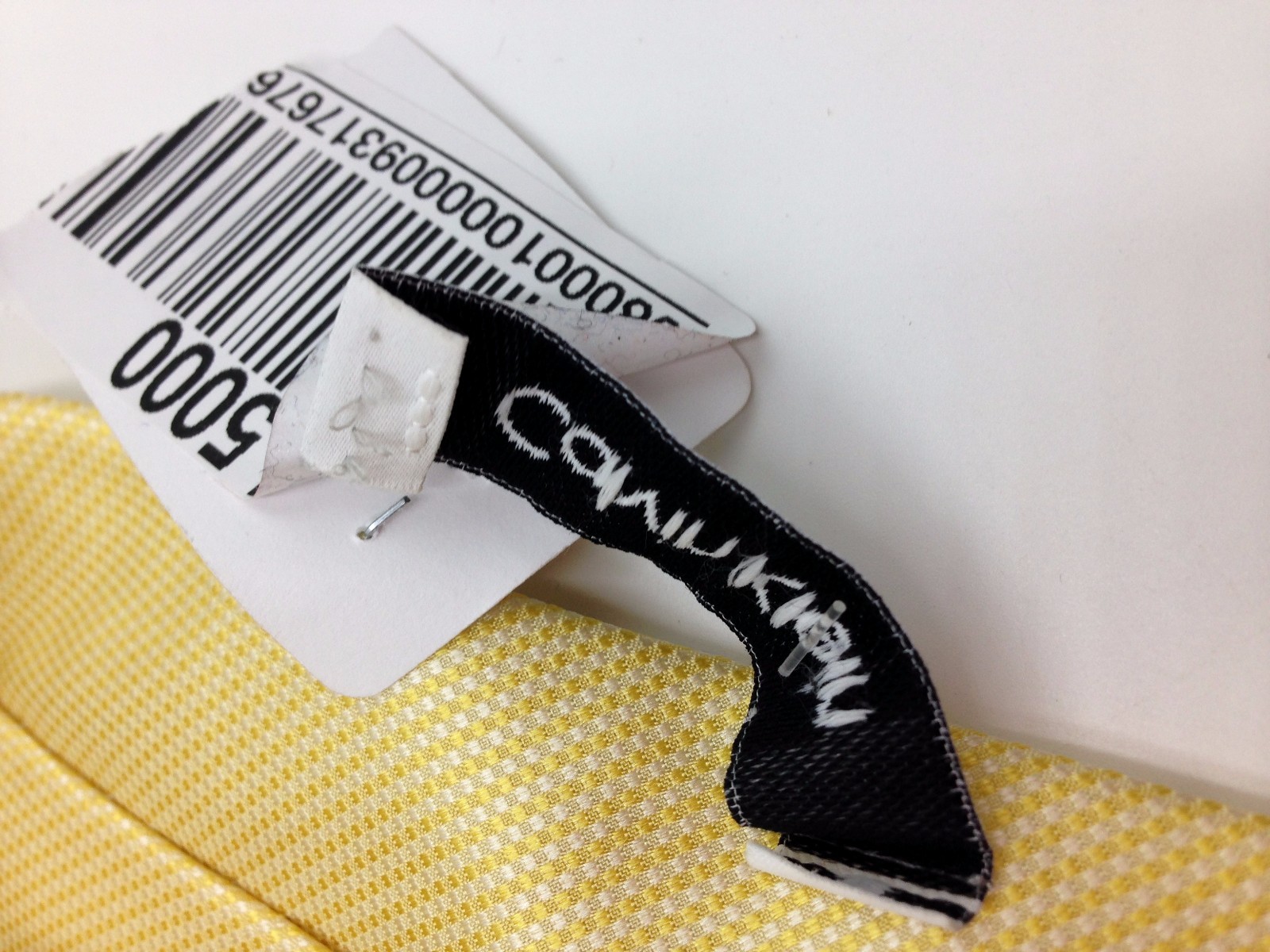 $125 Calvin Klein Mens Solid Yellow Skinny Neck Tie Classic Silk Necktie 58×3