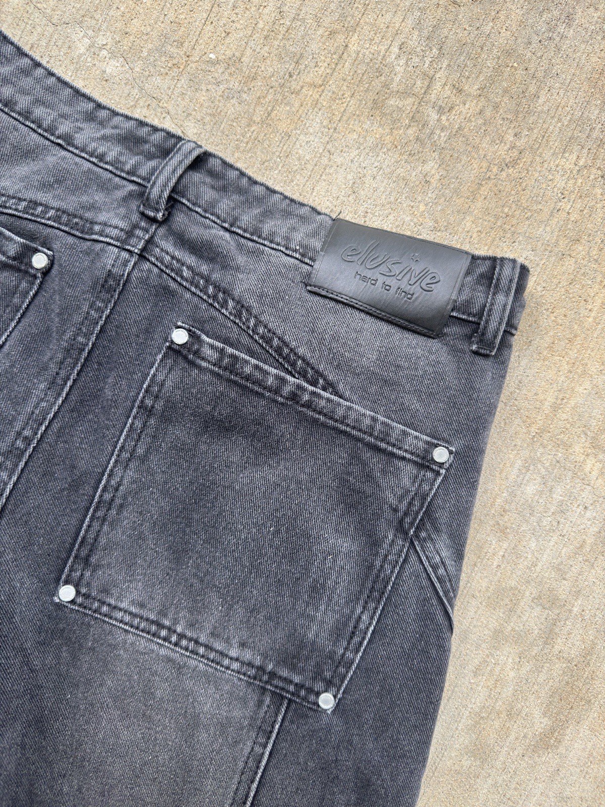 Elusive Men’s BlackCharcoal Denim 100% Cotton Wash Flared Jeans Corkscrew Stitch