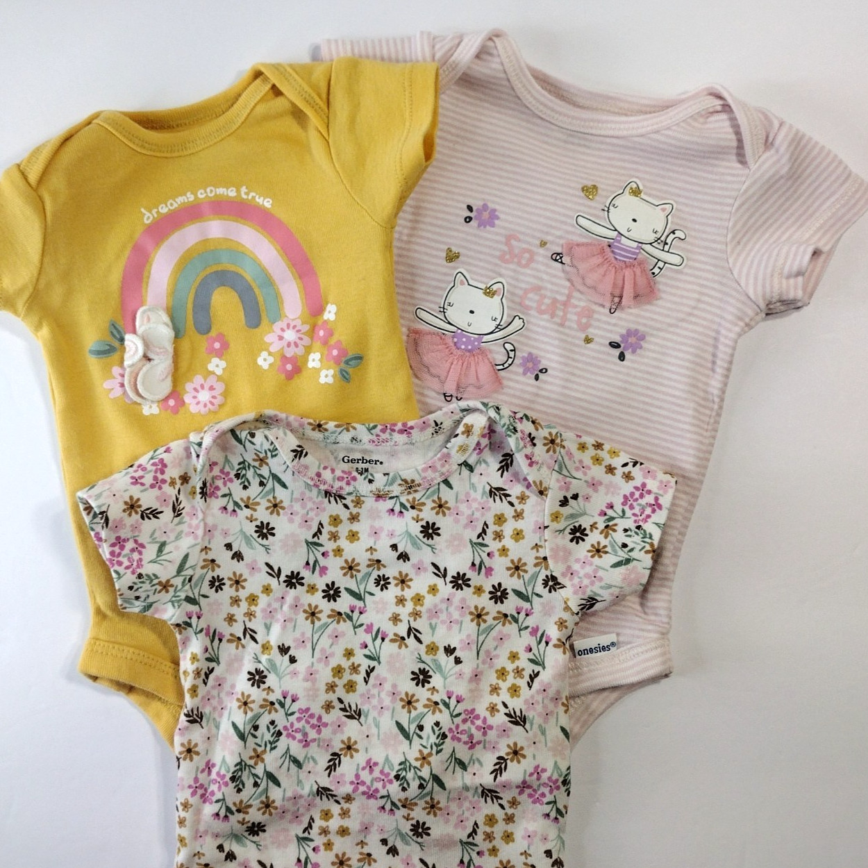 3x Gerber Girls Onesie Sz 0-3M Bodysuit Comfort Stretch Snap Closure Bundle Lot