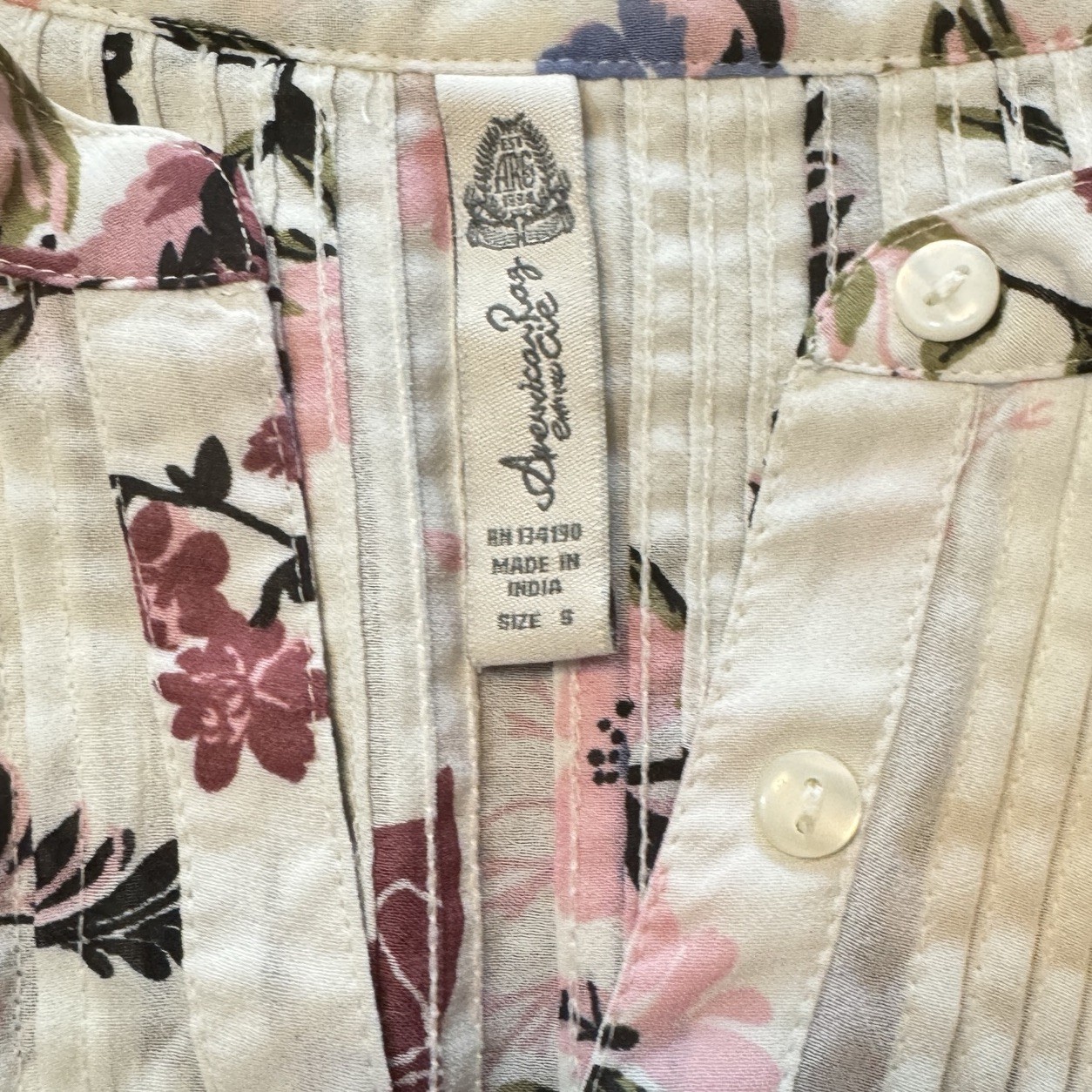 American Rag White/Burgundy/Pink Floral Tuxedo Front Tie Back Blouse Sz Small