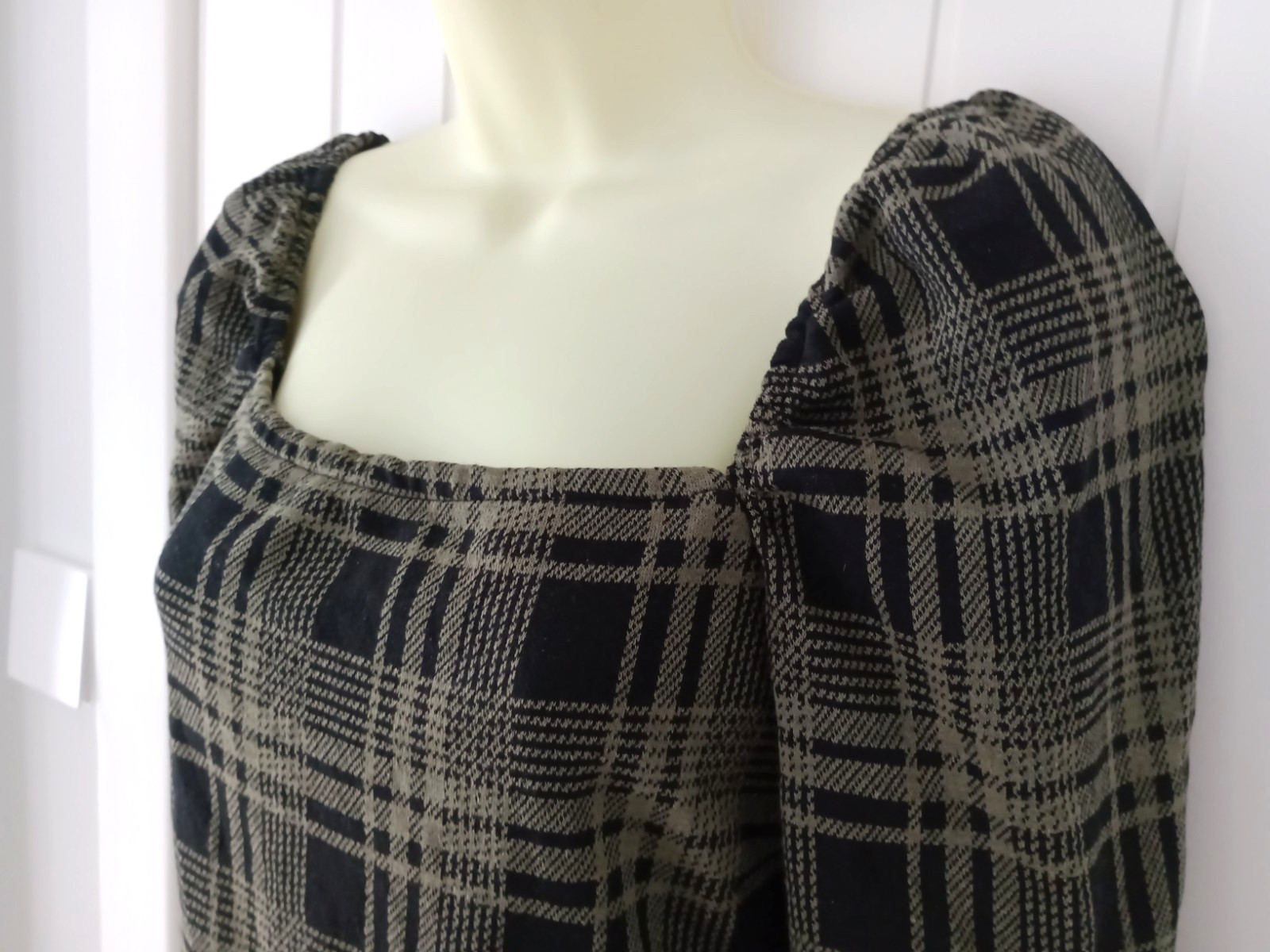 Gossip, Black & Khaki Green Square-neck Tartan Woven Fabric Dress Size: 10/12