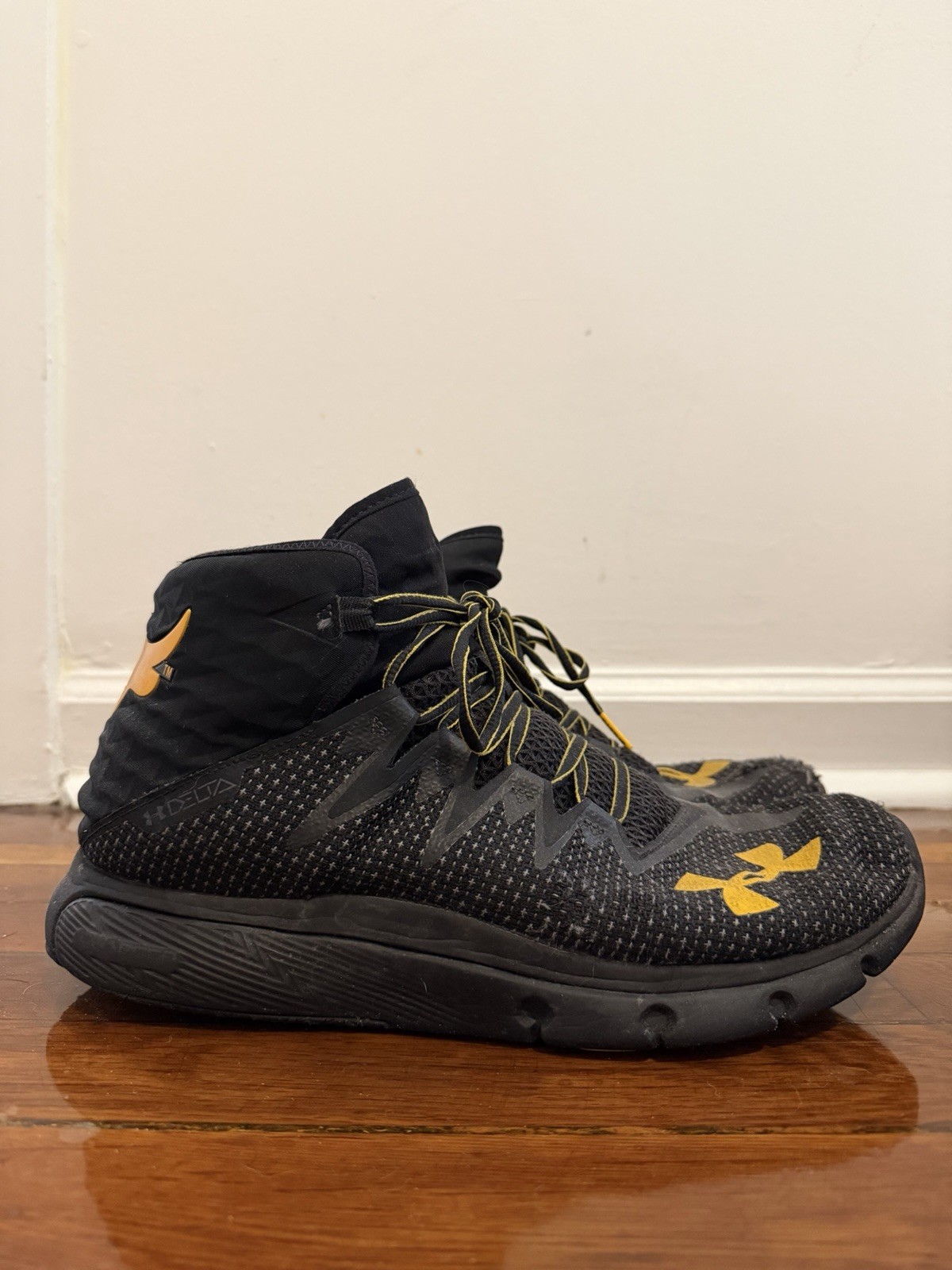 Under Armour Men’s Project Rock Delta Size 10.5 US Black