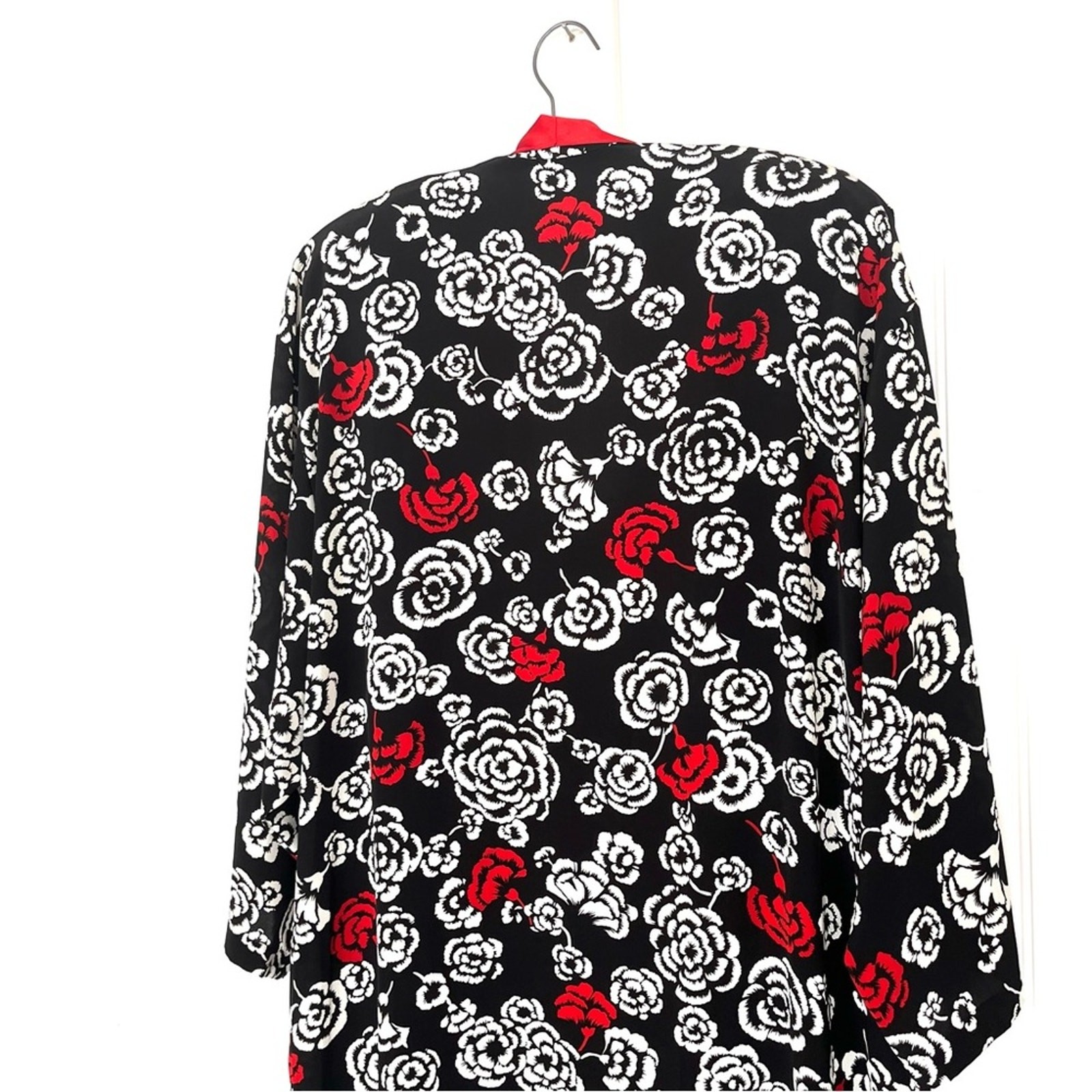 Vintage Black White and Red Nightgown and Robe Set Kimono Floral Peignor Sexy