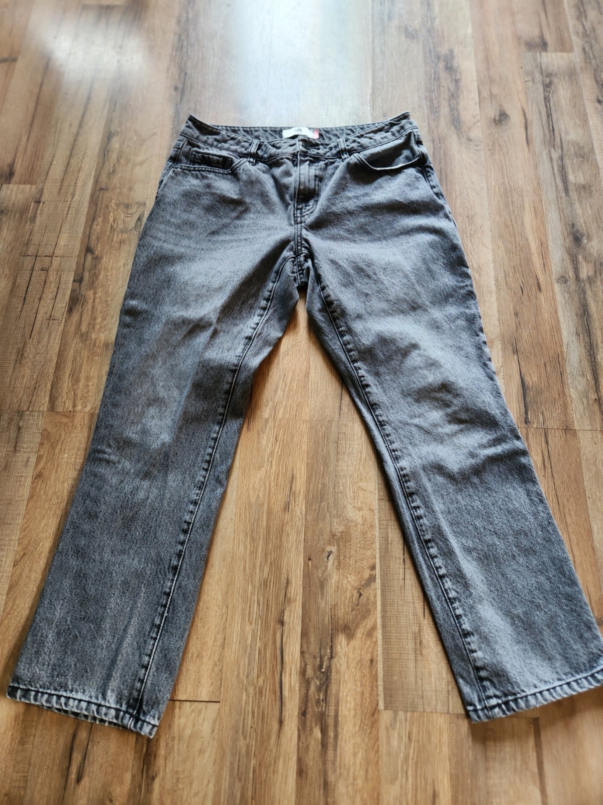 CAbi Women’s Straight Leg Gray Denim Jeans 100% Cotton 5-Pocket Size 6