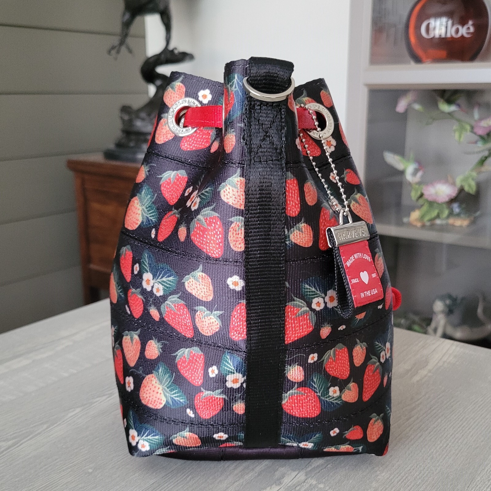 Harveys Strawberry Fields Park Hopper Crossbody Drawstring Bag Black Red EUC