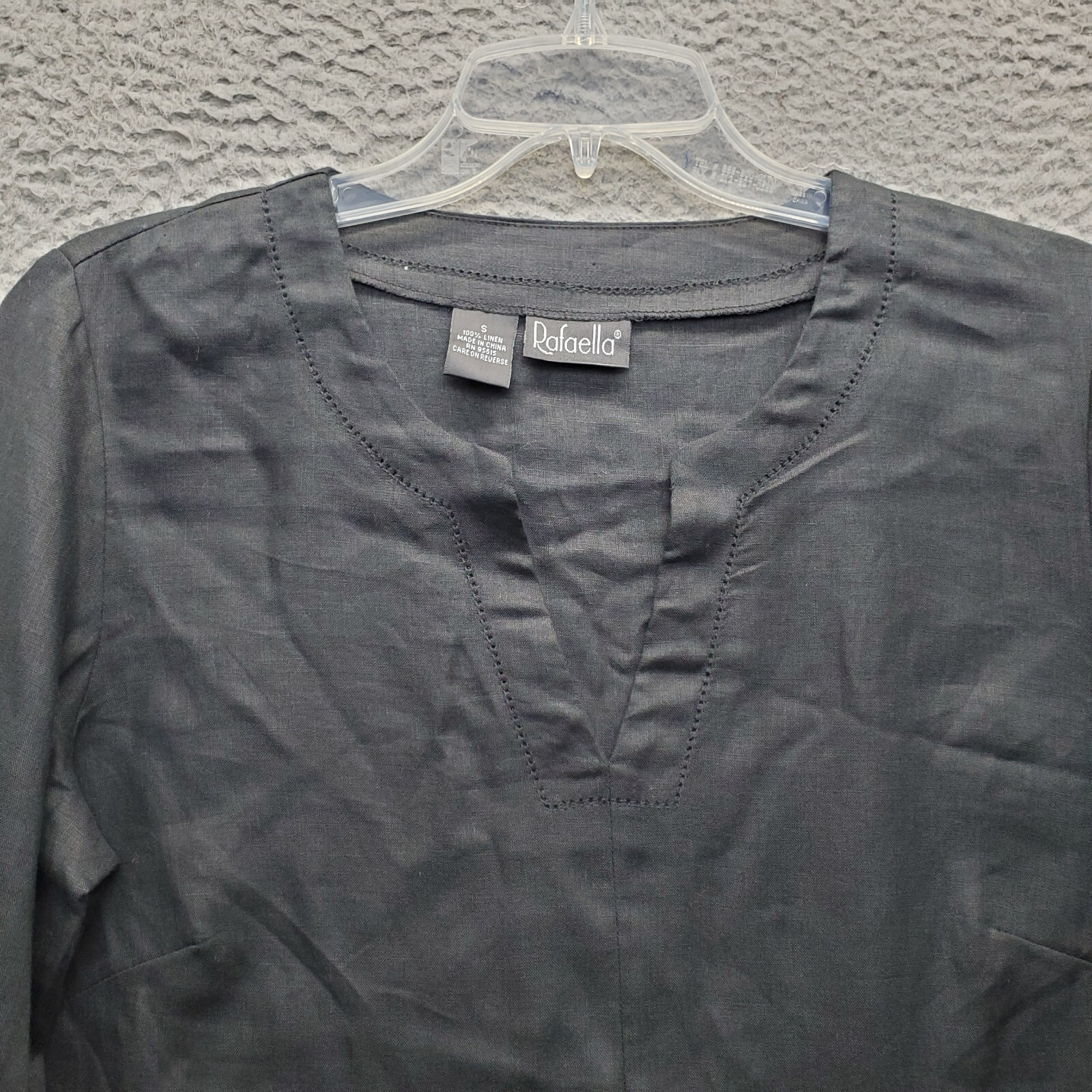 Rafaella Blouse Top Women Small Black 100% Linen Long Sleeve Cut V-Neck Pullover