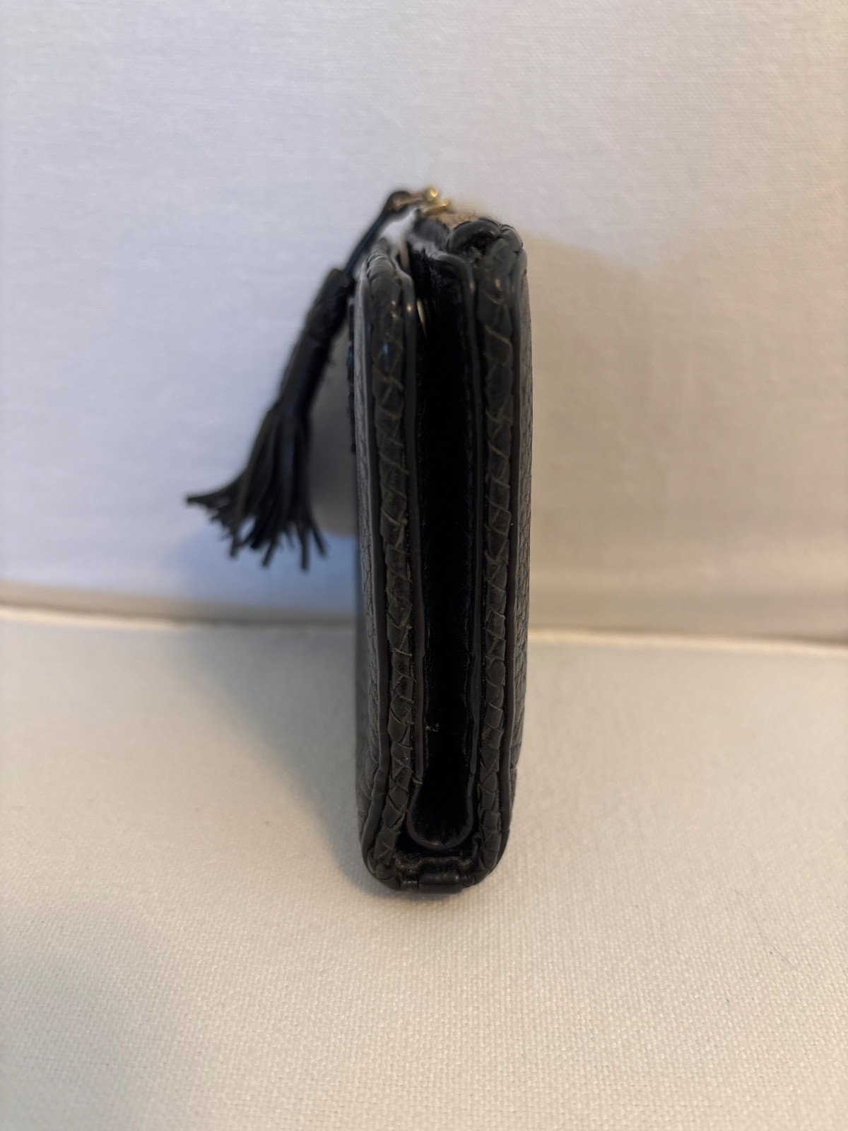 Tory Burch Thea Black Pebbled Leather Bifold Zip Wallet Tassel Gold Tone Logo