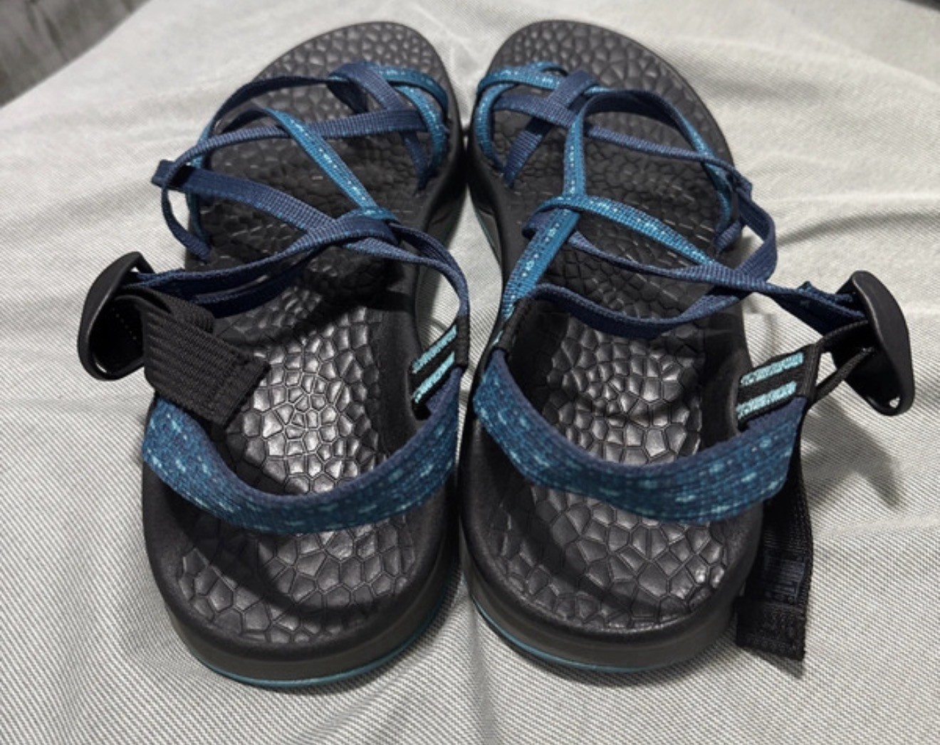 Chaco Women’s US 10 Blue/Black Strappy Sandals Adjustable Ankle Strap Nylon