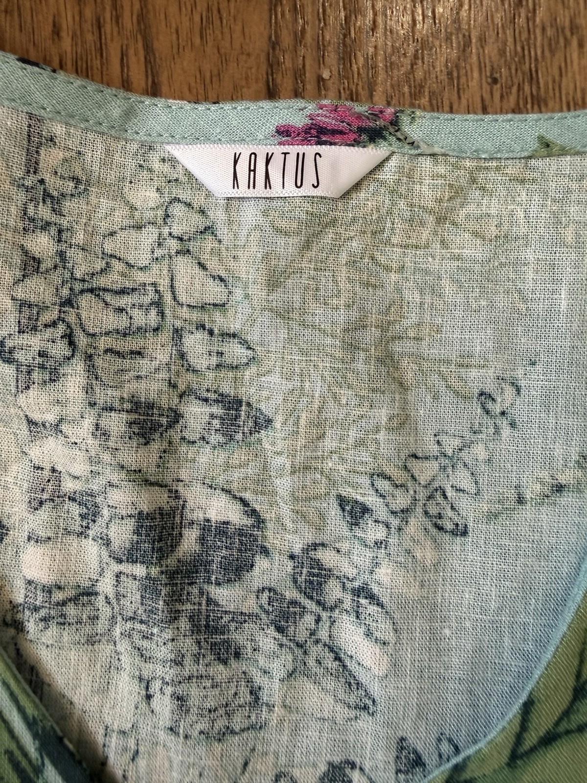 KAKTUS Tunic Blouse Blue Floral V-Neck 3/4 Bell Sleeve Woven Linen S