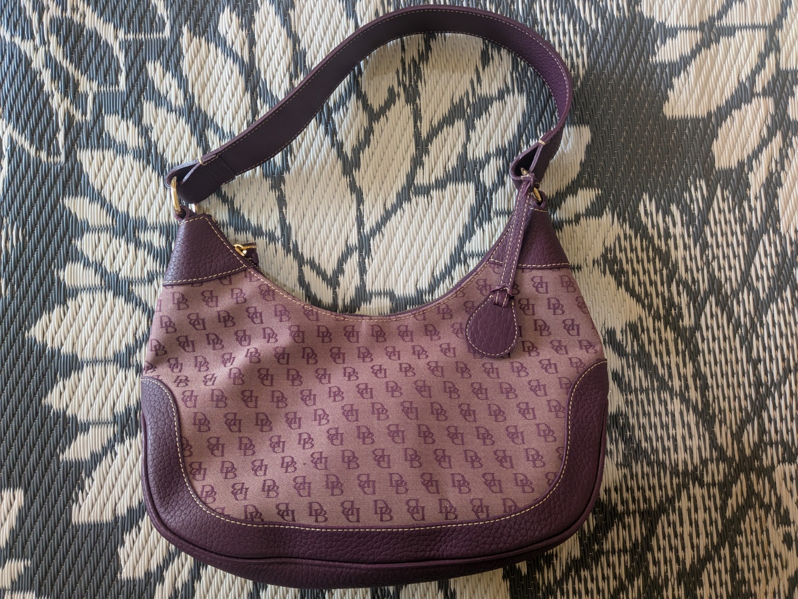 Vintage Y2K Bag | Dooney & Bourke Monogram Shoulder Bag – Hobo Style/Plum Color