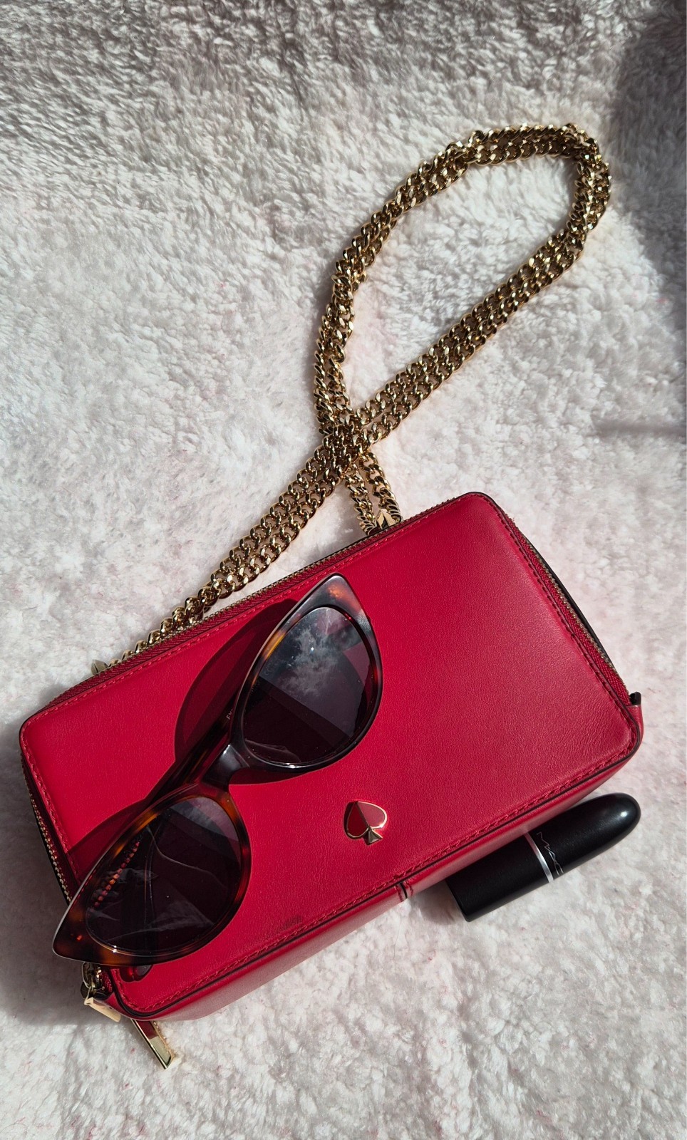 kate spade izzy red crossbody – gold hardware – original dustbag included