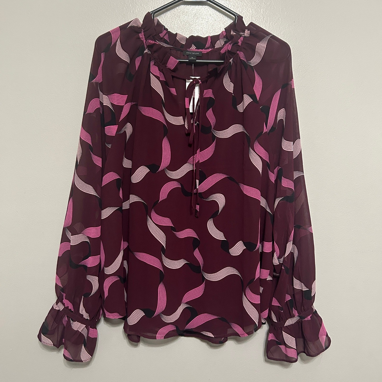 Ann Taylor Blouse Womens XL Burgundy Pink NWT Abstract Ribbon Ruffle Tie Neck