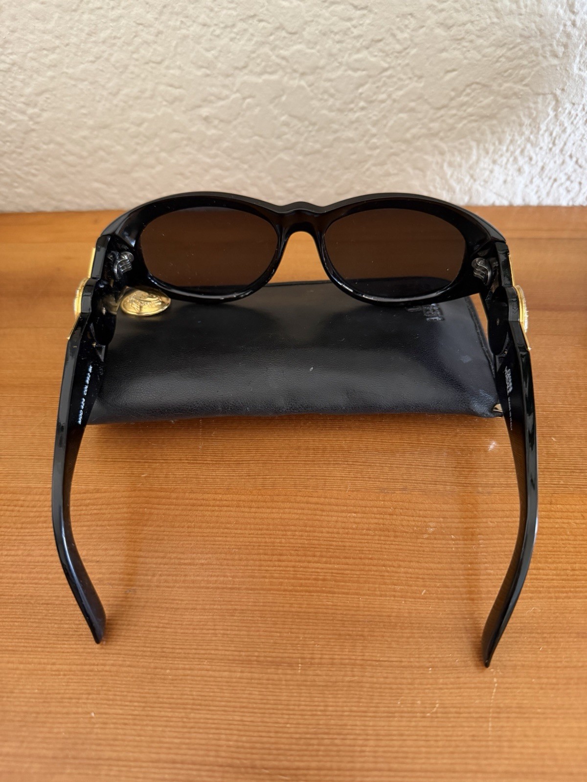GIANNI VERSACE MOD 424/M COL852 BK Black Sunglasses With Matching Leather Case