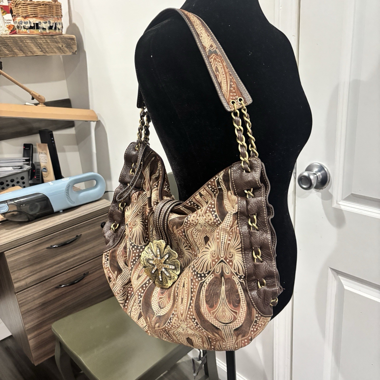 Sharif Paisley Shoulder Bag Zip Closure Gold Chain Strap Lined