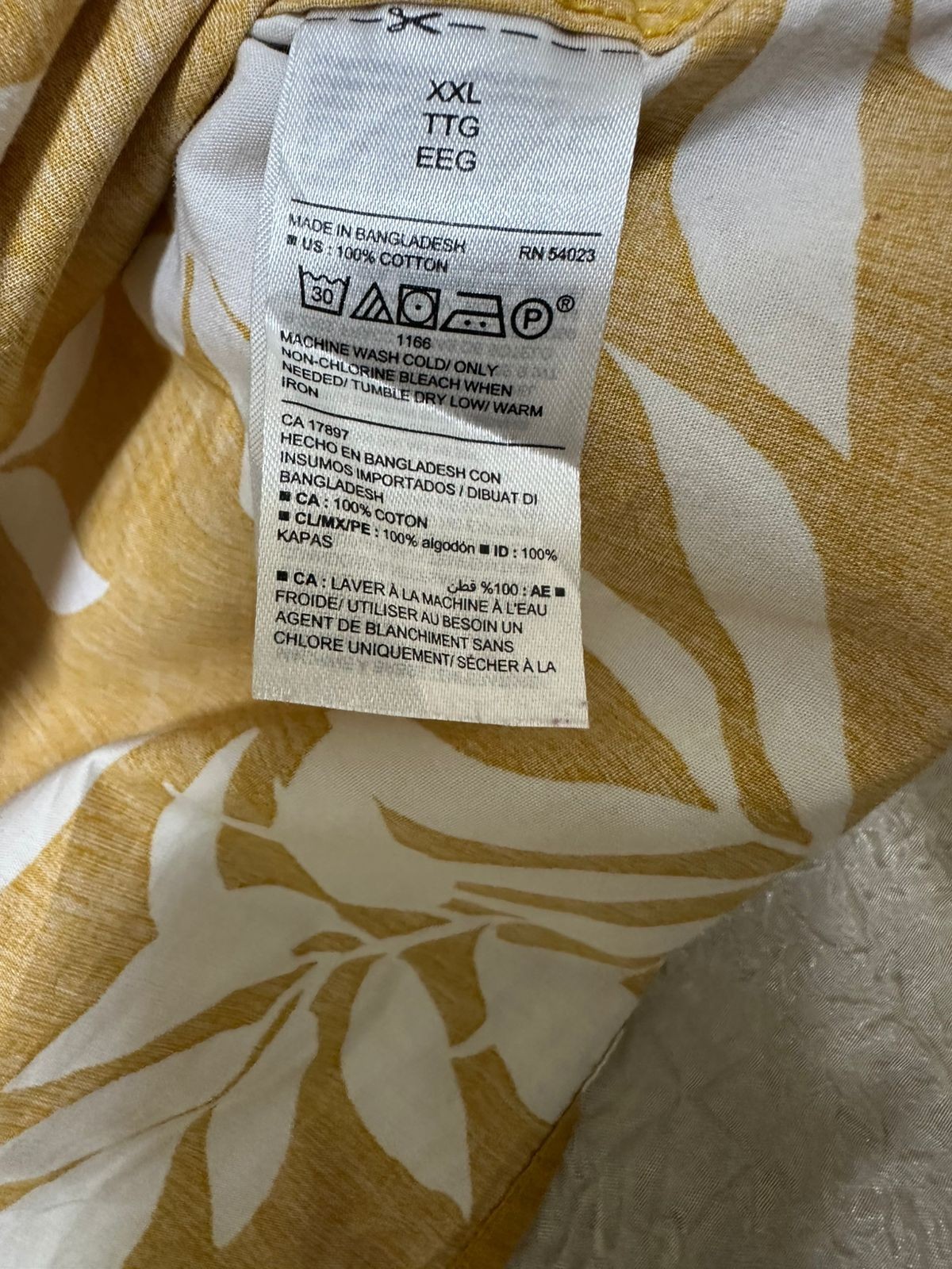 Old Navy Men XXL Tropical Leaf Print Short Sleeve Button Up Shirt Mustard Yellow