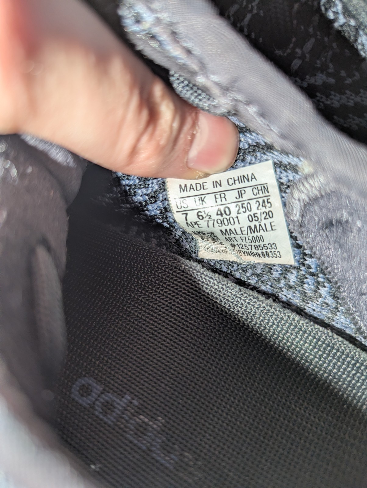 Adidas Yeezy Boost 350 V2 Carbon Mens Size 7 FZ5000 Sneakers Black Gray