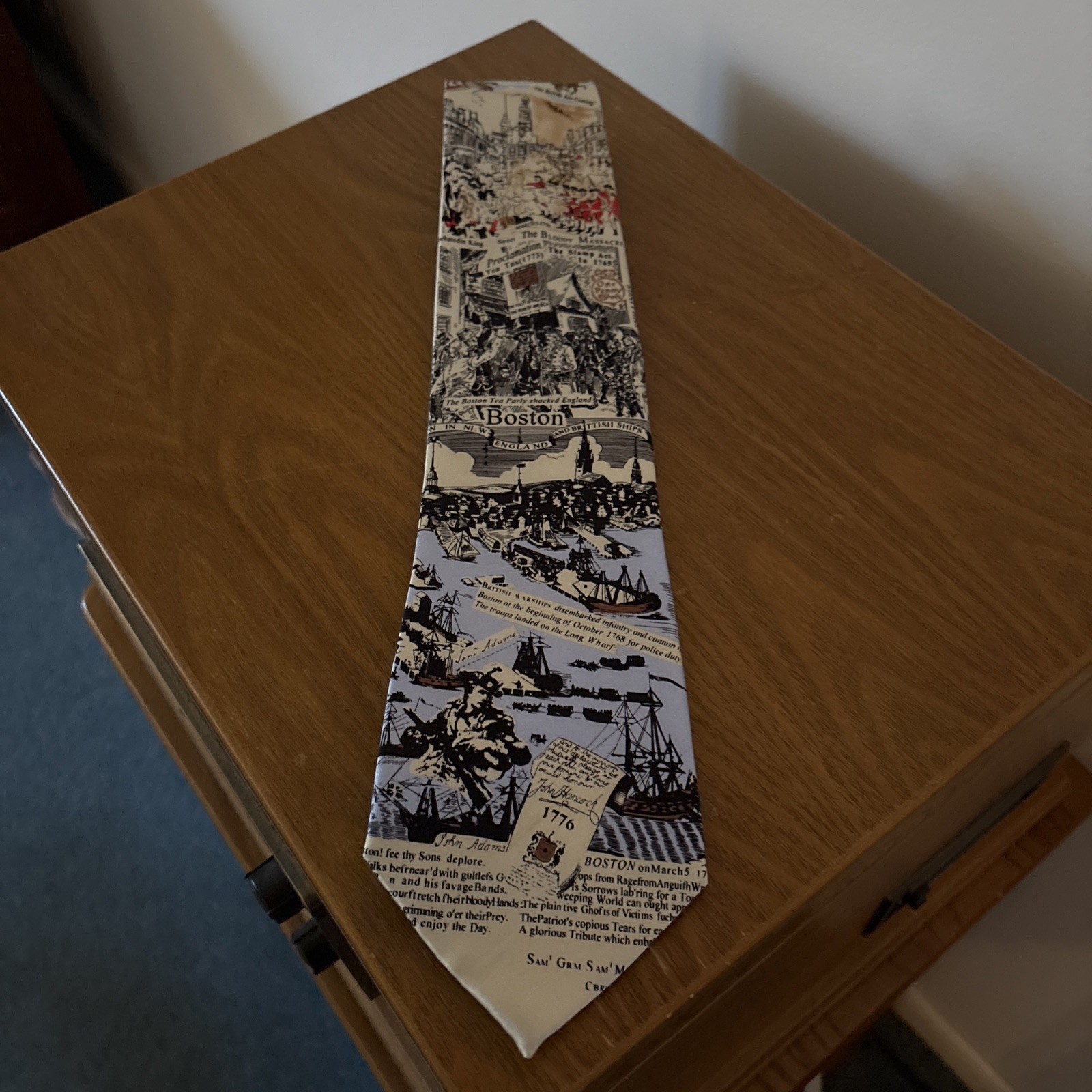 Museum Artifacts silk Tie patriotic American Boston Tea Party Paul Revere 1776