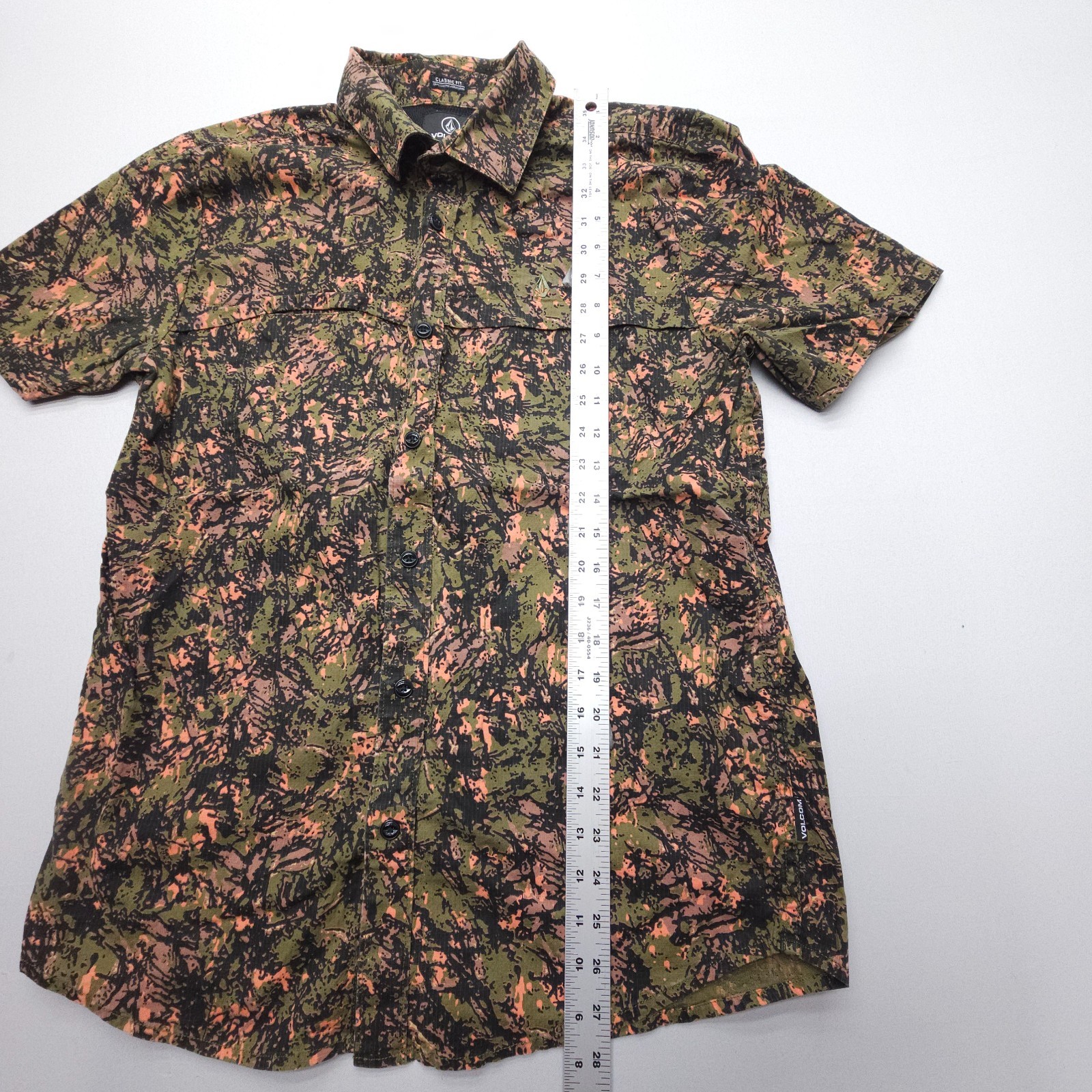 Volcom Short Sleeve Button Shirt Mens Medium Camo Print Classic Coastal Skate