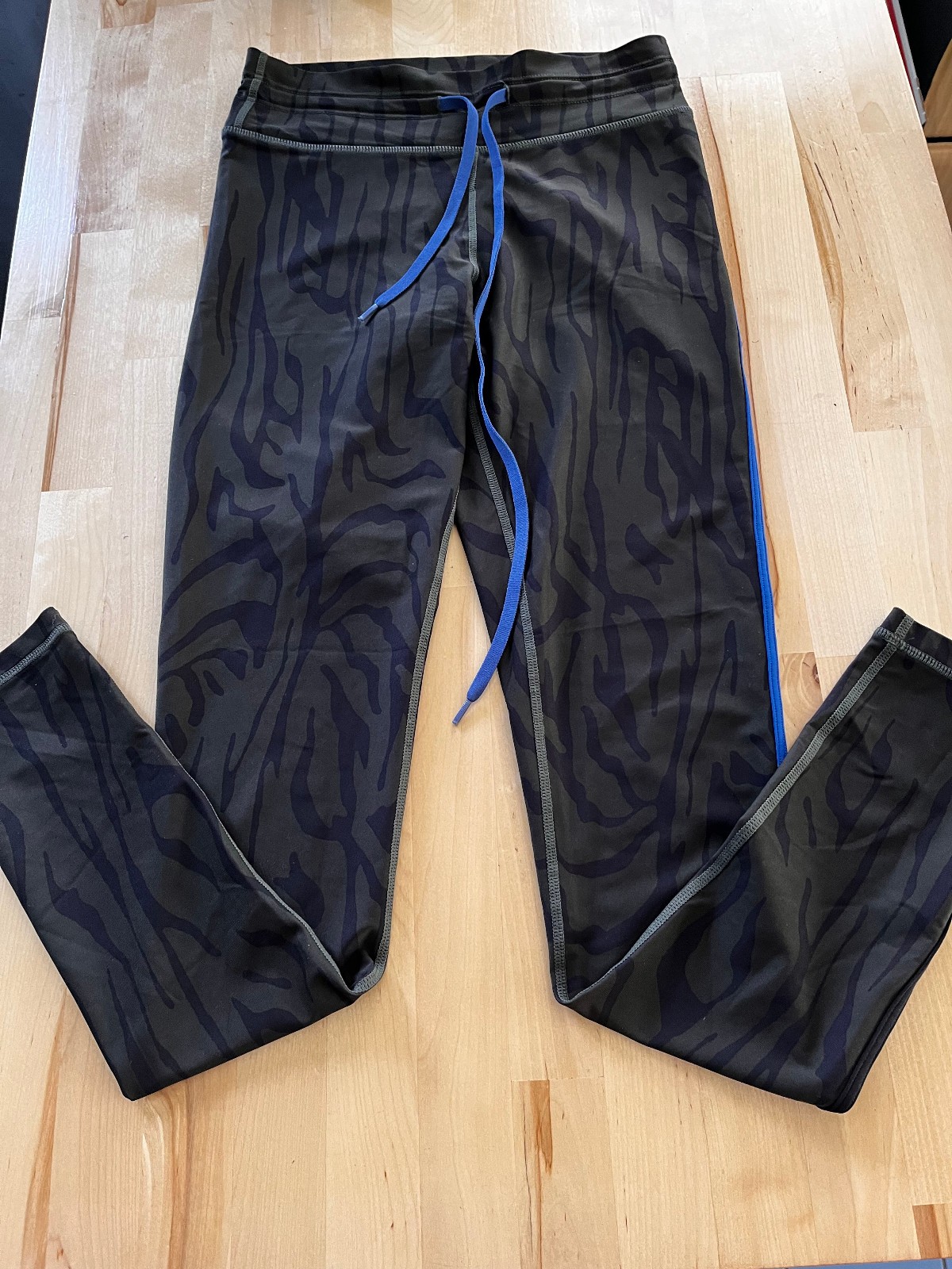 The Upside Midnight Tiger High Rise Yoga Pants Revolve Army Green Black Size 6