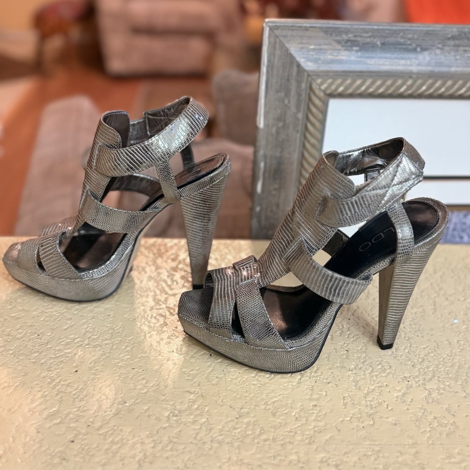 ALDO Women’s US 7 Strappy Platform Ankle Strap Open Toe Silver Metallic