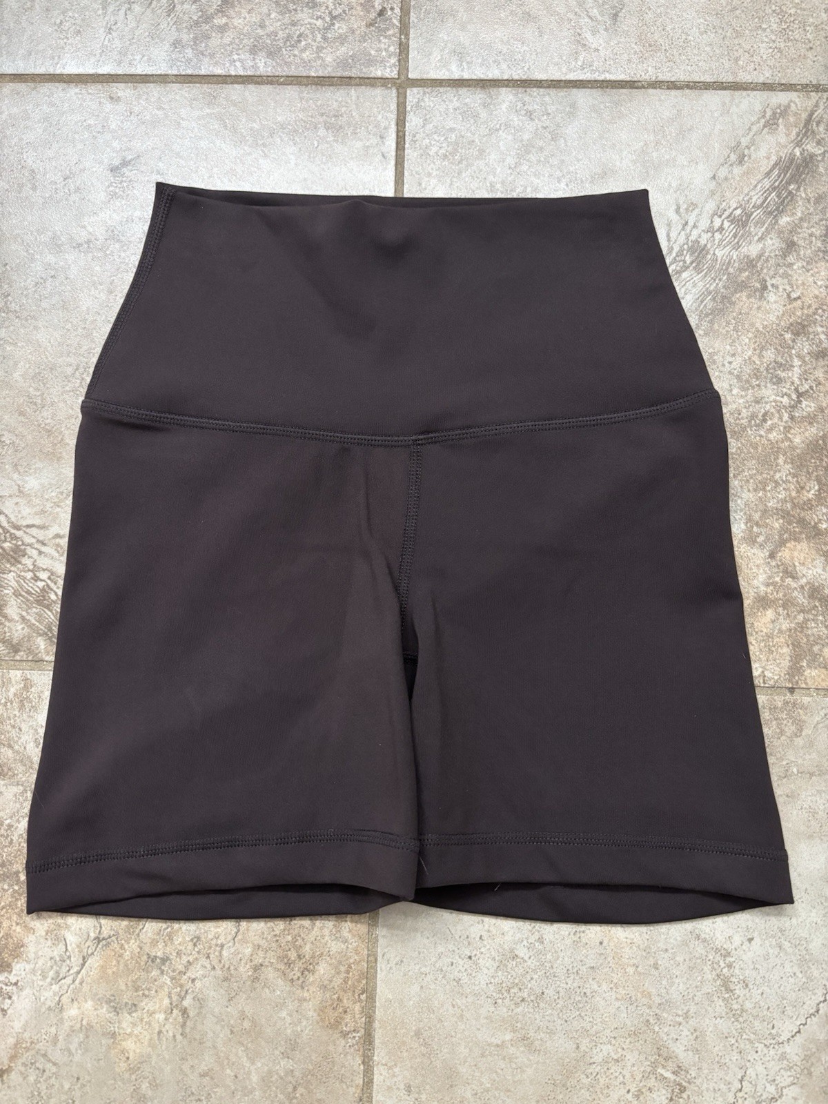 Yogalicious Lux Everyday 5” Short Size XS Chocolate Brown Stretch Yoga Fitness
