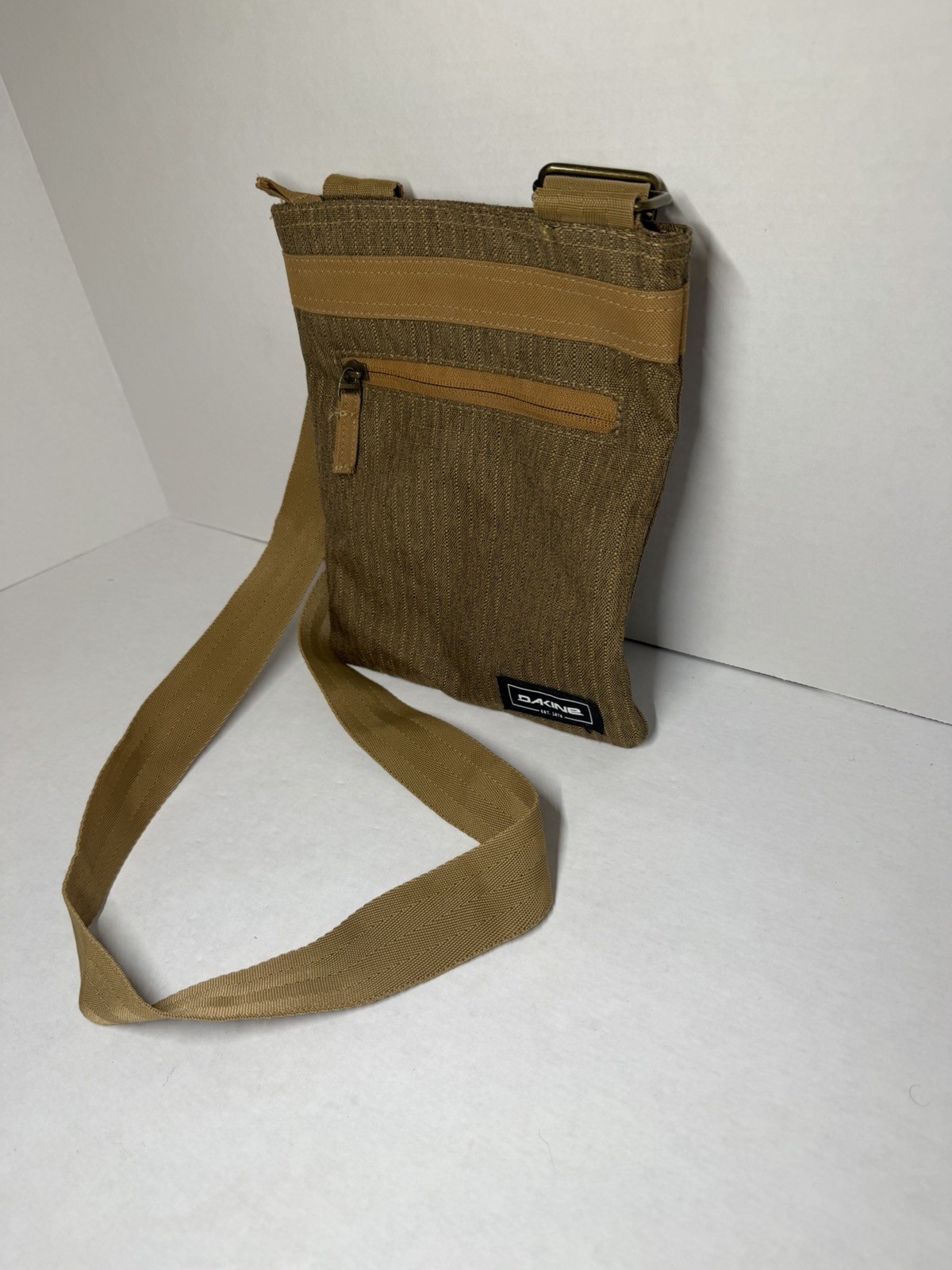 Dakine Jive Crossbody Bag Rip Stop Fabric Caramel Brown w/ Adjustable Strap B15