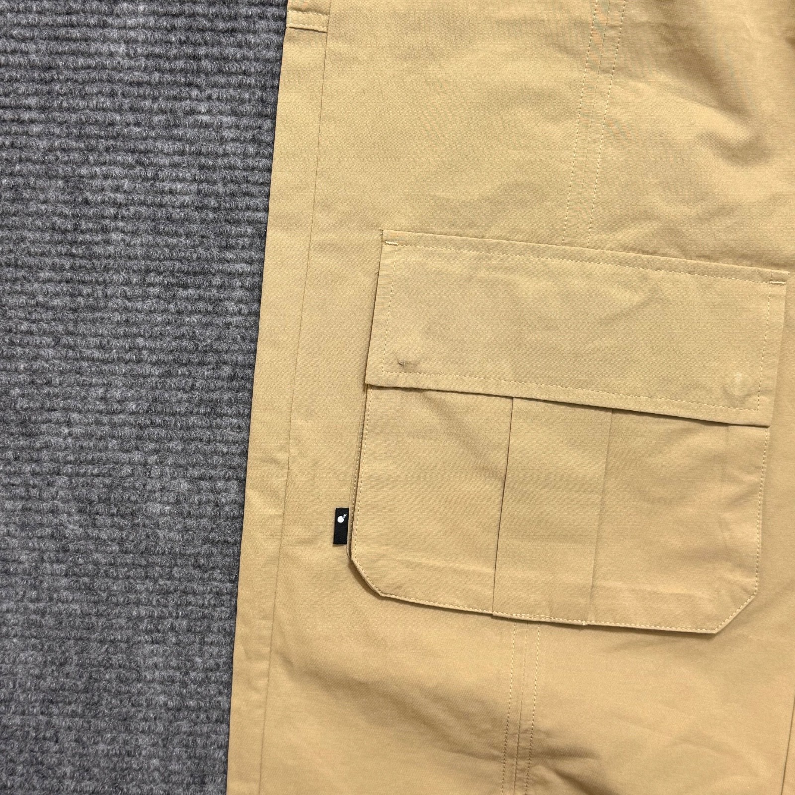 The Hundreds Wide Oversized Cargo Pants Size XXL Khaki – NWT