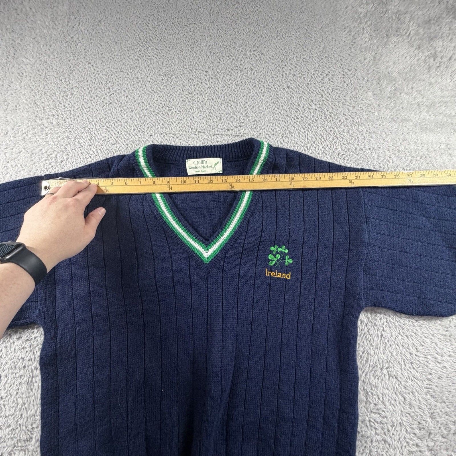 Quill’s Woolen Market Irish Sweater Ribbed Knit V Neck Shamrock Embroidered M