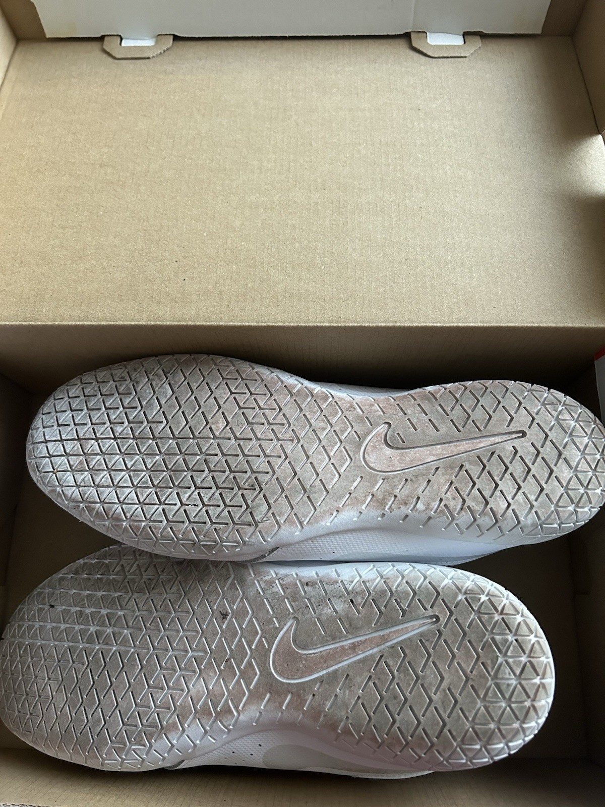 Nike Cheer Sideline IV Women’s Cheerleading Sneakers Mesh White 943790-100