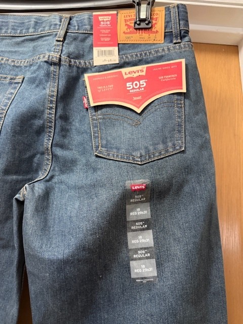 NWT Levi 505 (Size 18) 29 x 31 Straight Leg Denim Blue Jeans