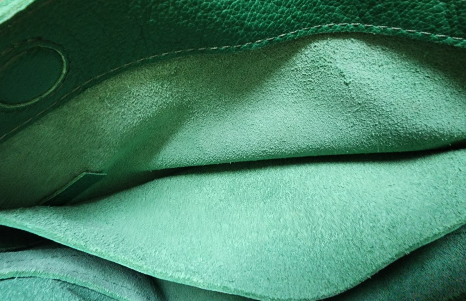 Portland Leather Goods 11.5″ Medium Koala Sling Bag in Green Pebbled Leather