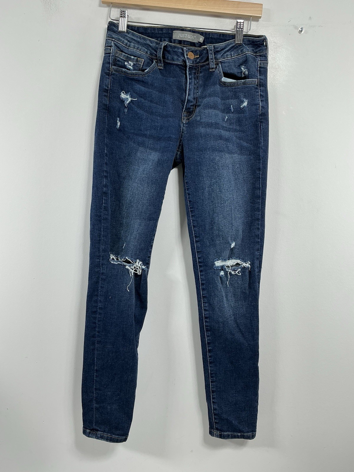Womans Just USA Blue Jeans Style JP970 Size 8 Distressed Ankle 0255/D-5