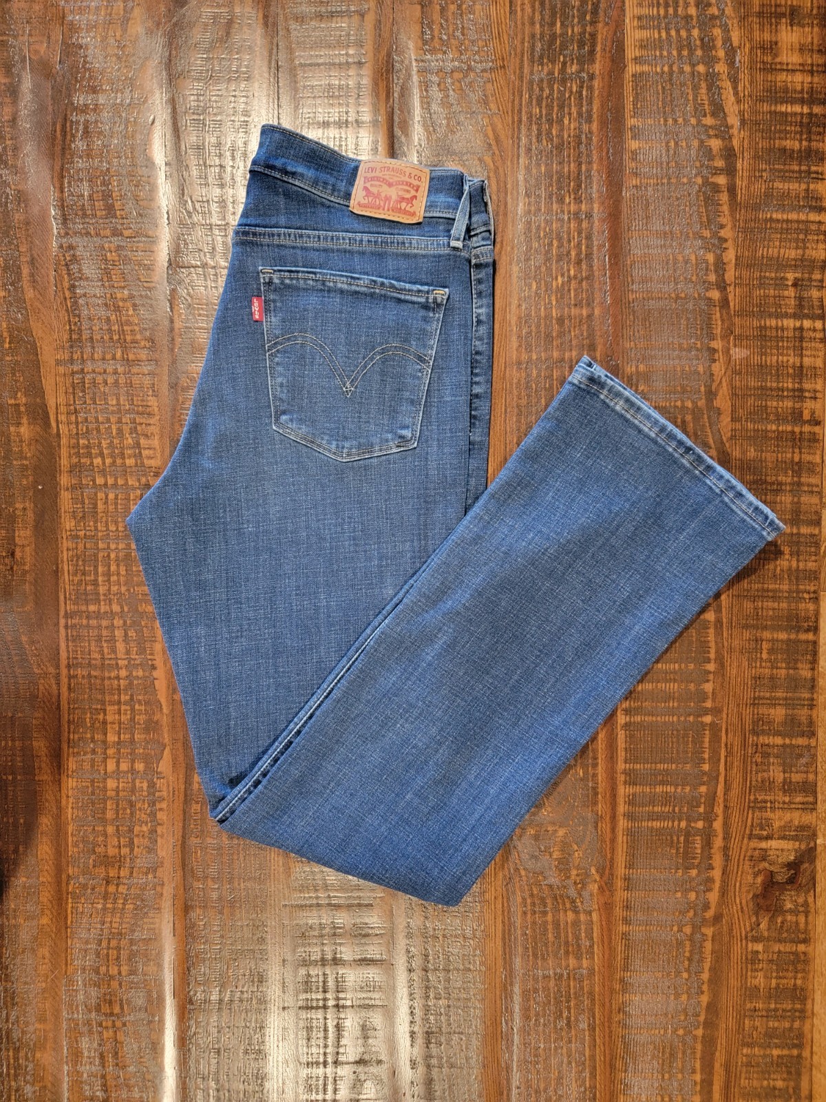 Levi’s Women’s Classic Bootcut Jeans Blue Size 8 Medium W29 X L32 (NWOT)